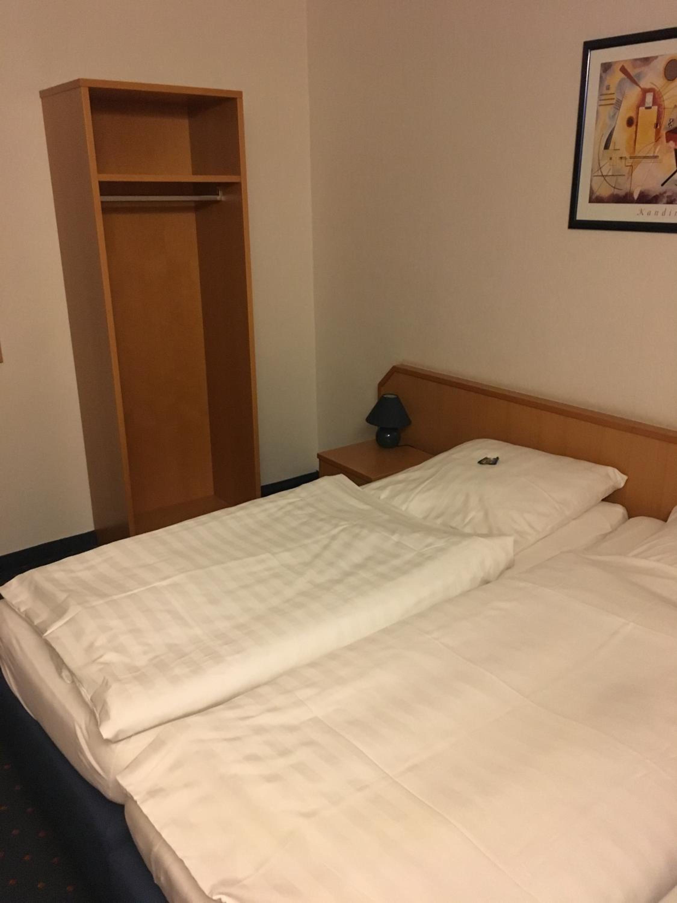 Double Room - Photo 13