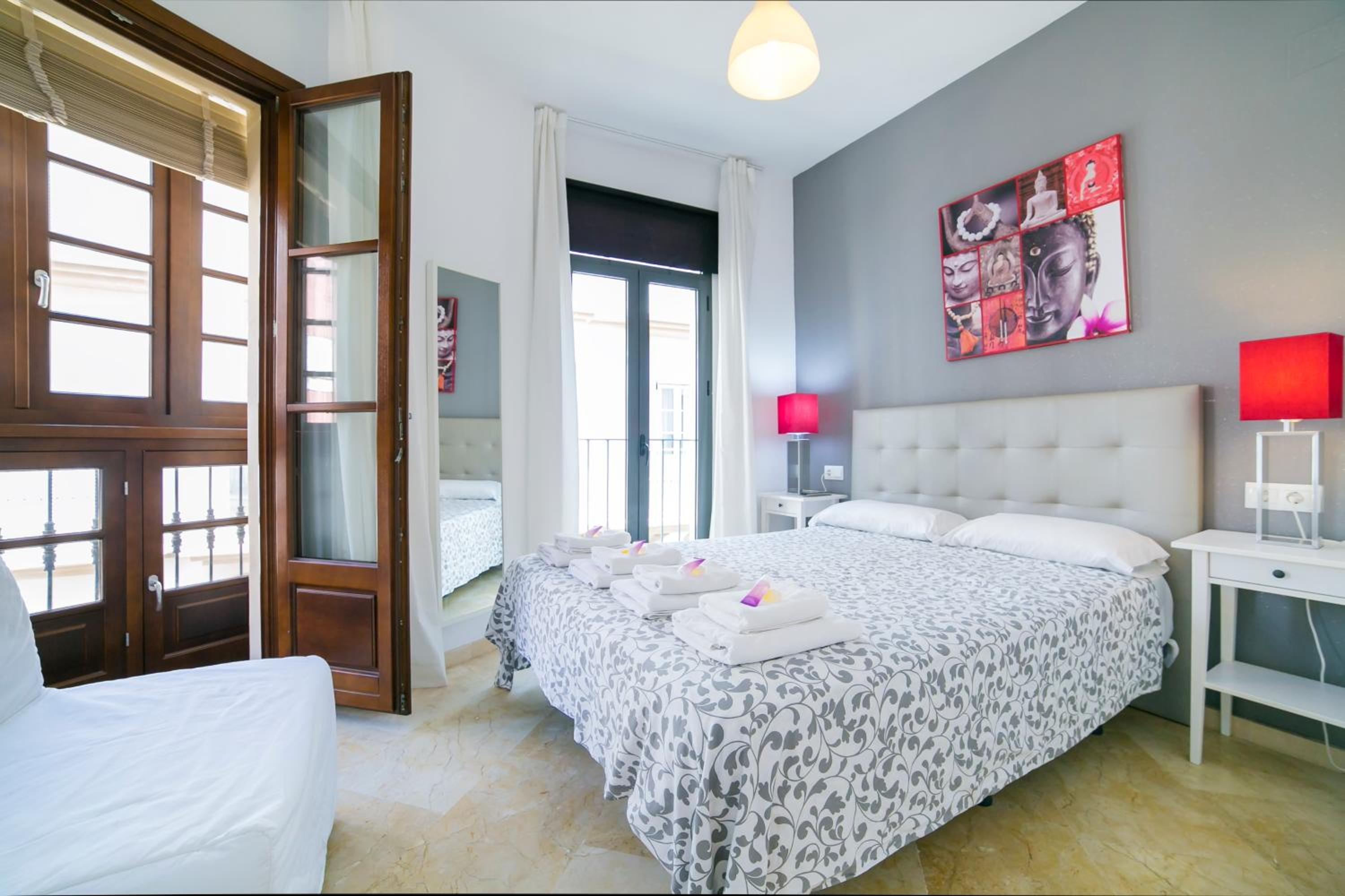 Apartamento con Balcón - A2B