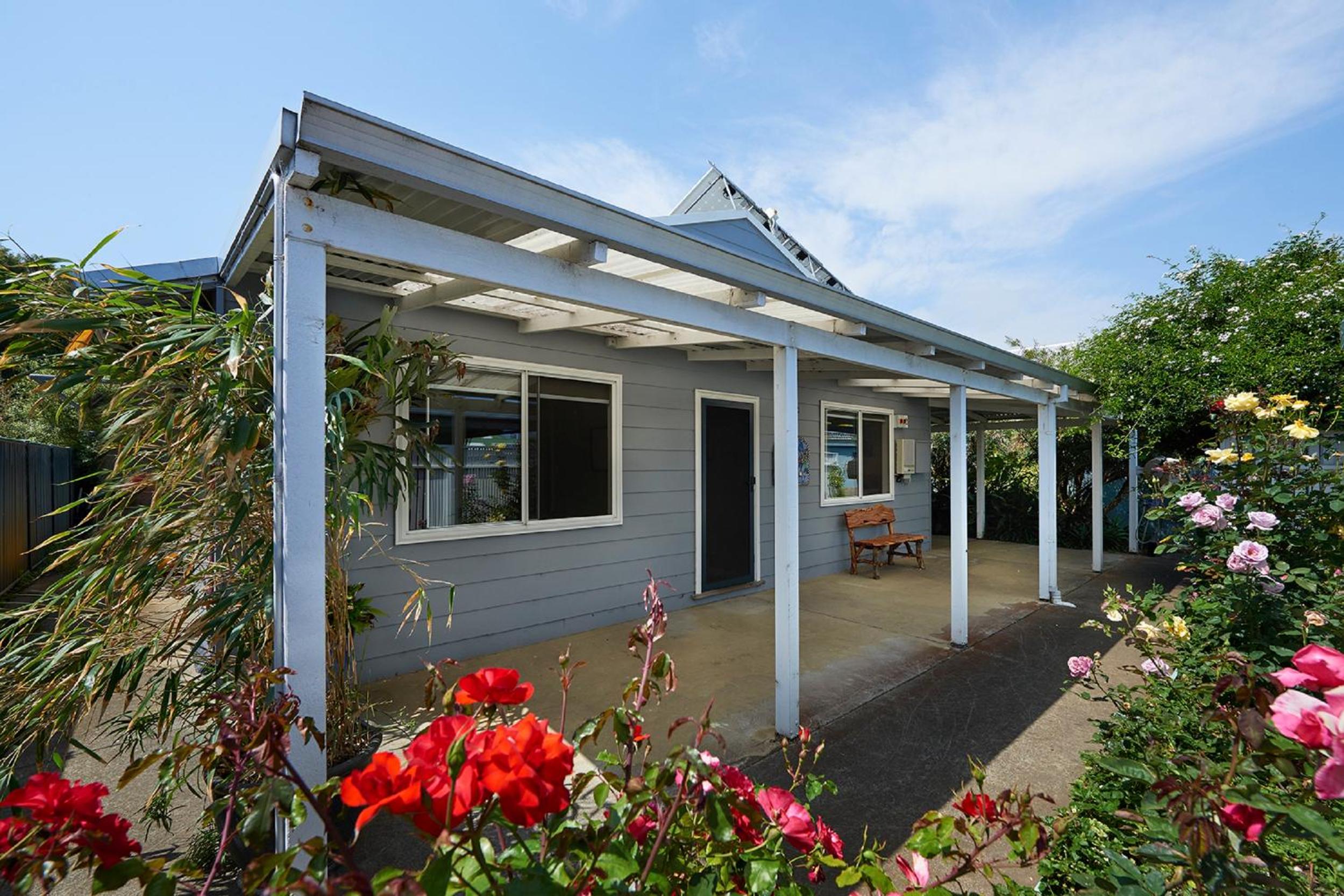 Three-Bedroom Bungalow photo 2