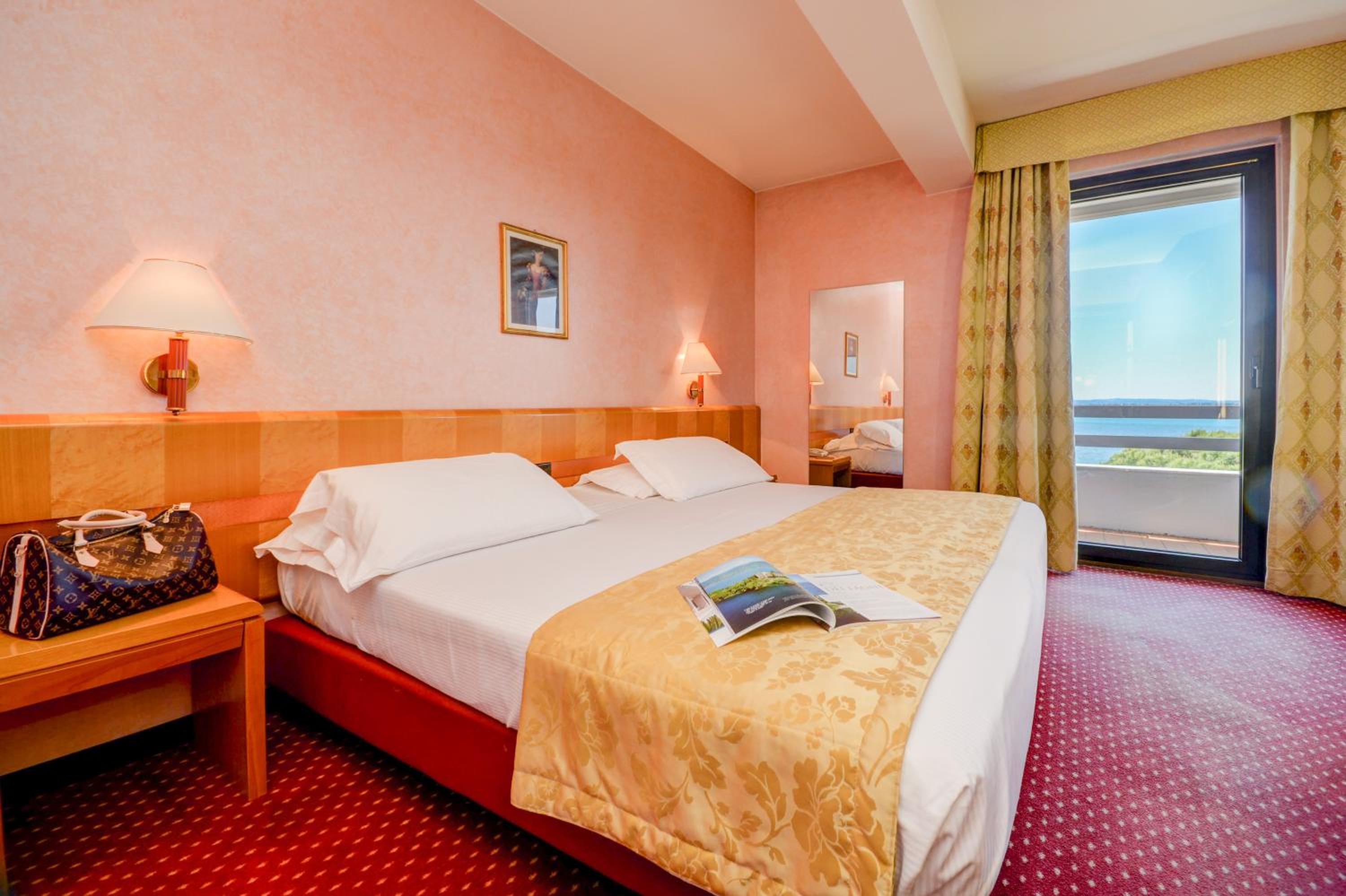 Double Room with Lake View