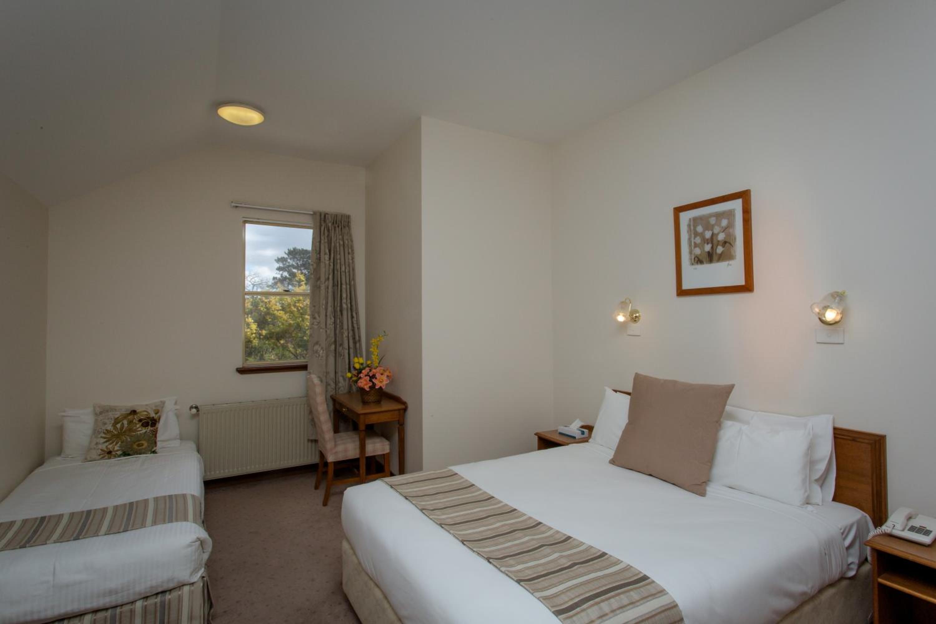 Deluxe Triple Room photo 3
