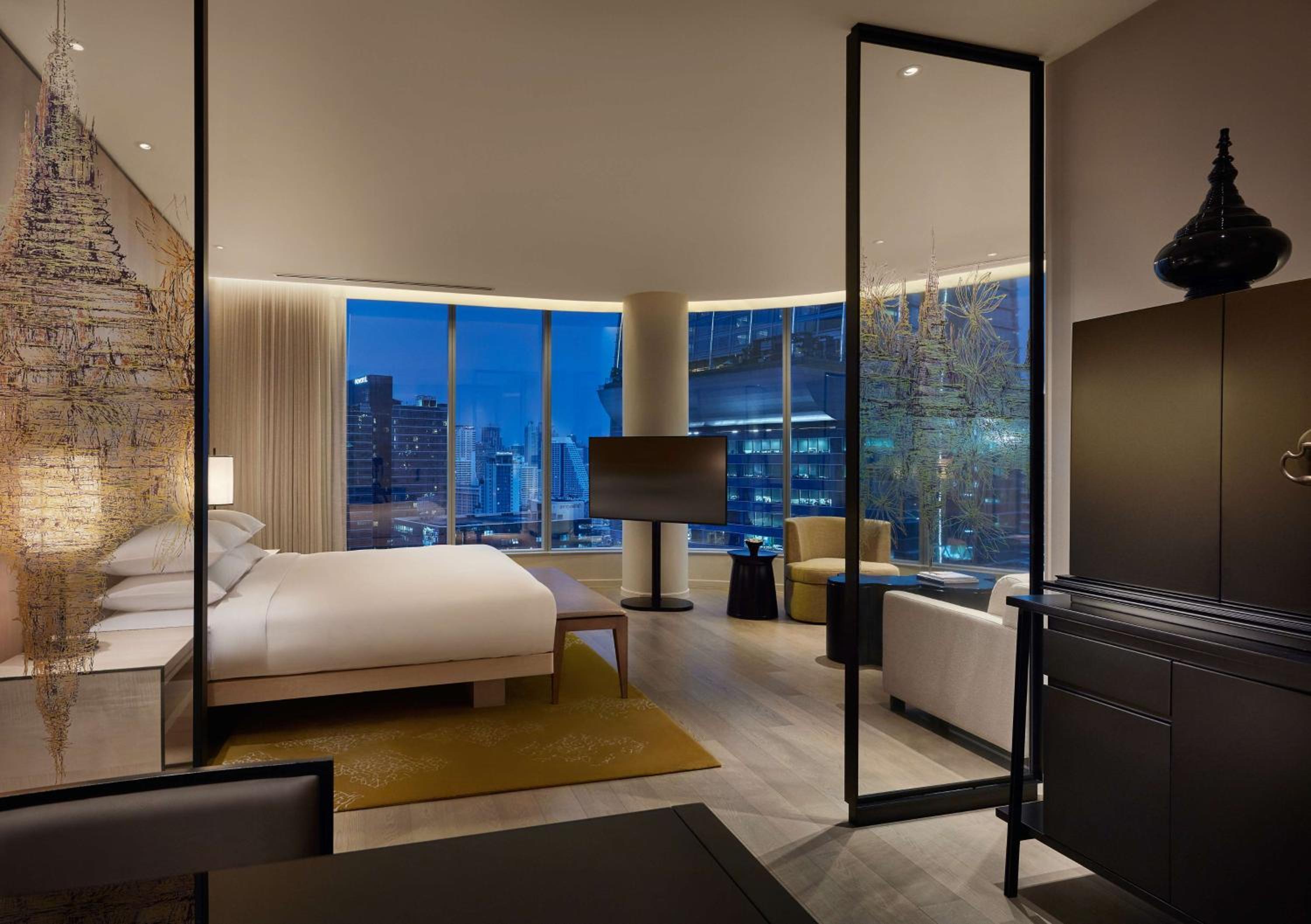 Corner King Room