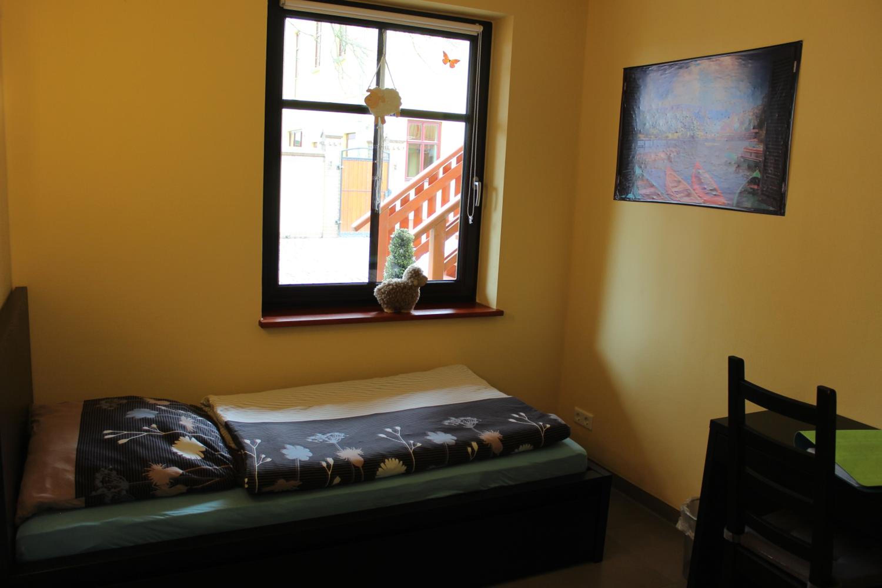 Single Room - Disability Access photo 1