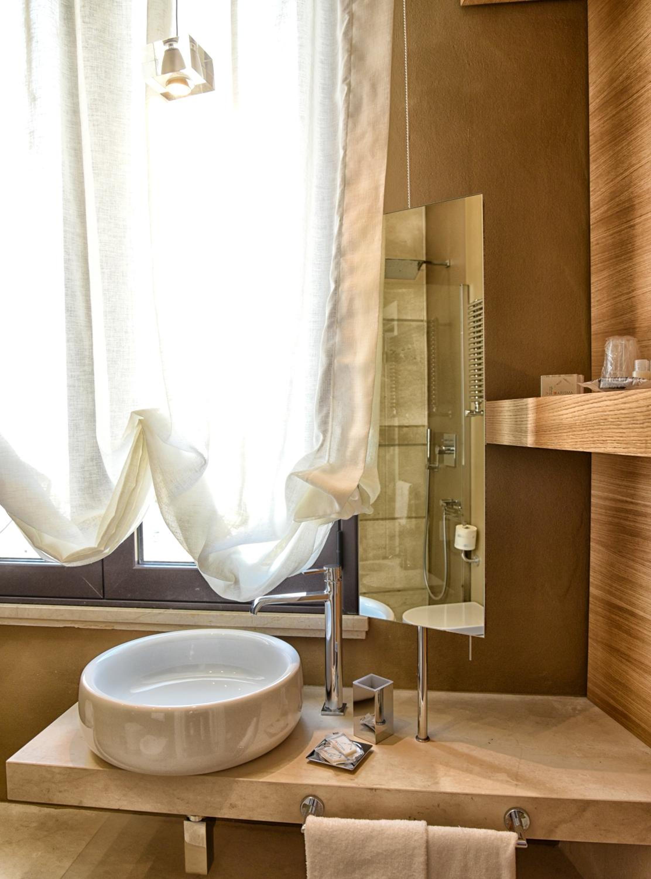 Two-Bedroom Depandance - Separate Building - Photo 16