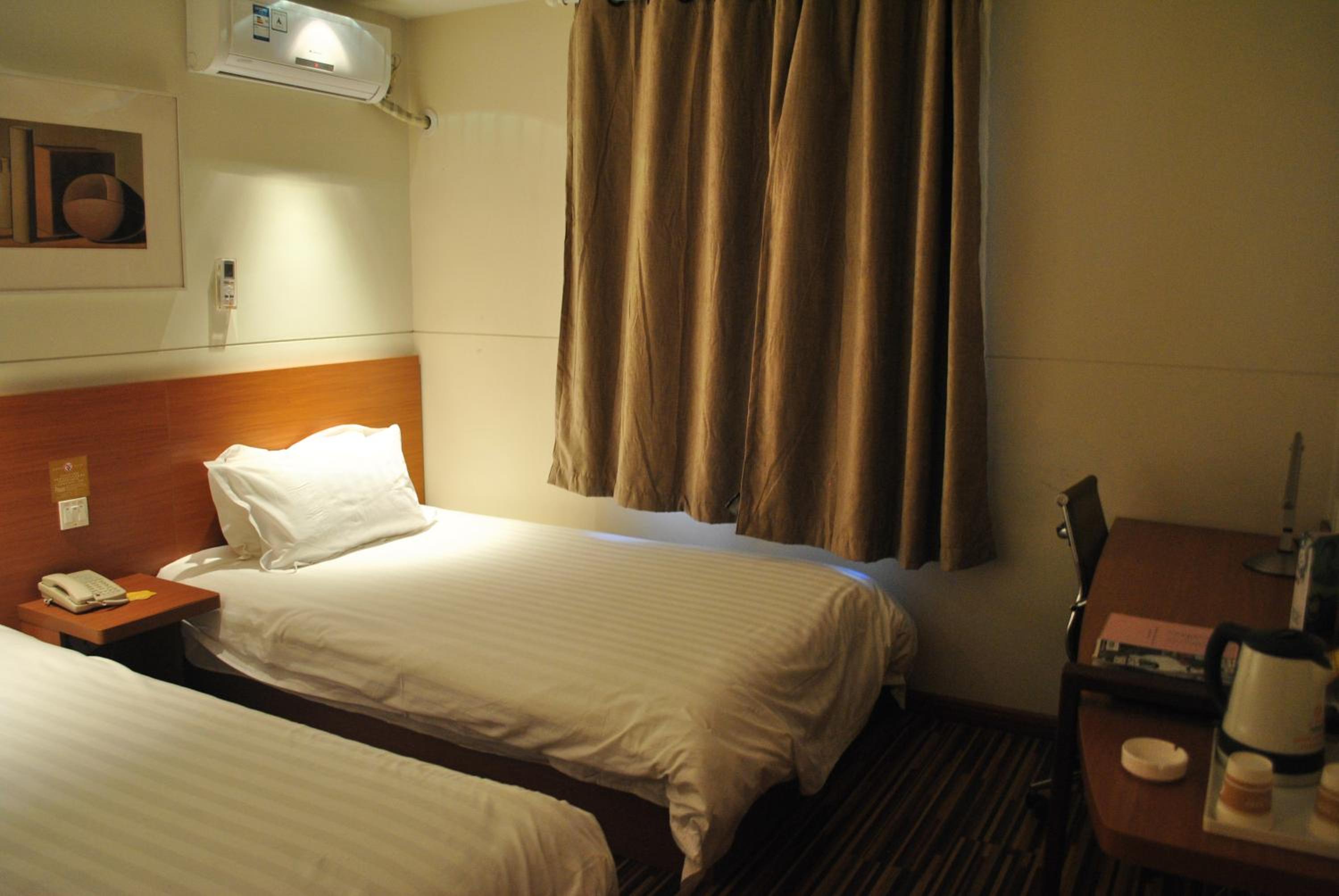 Business Double Room B