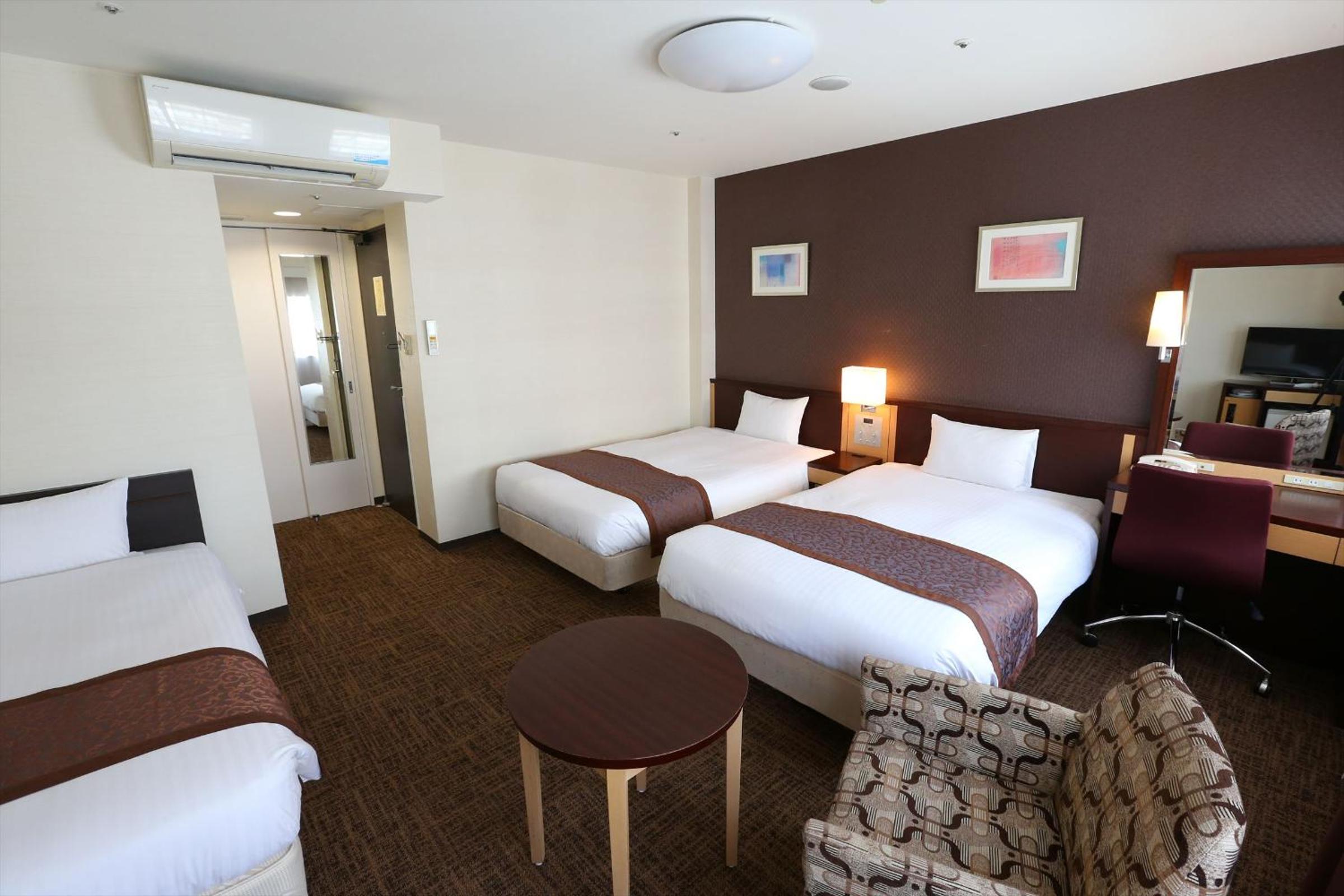 Triple Room - Non-Smoking - Photo 11