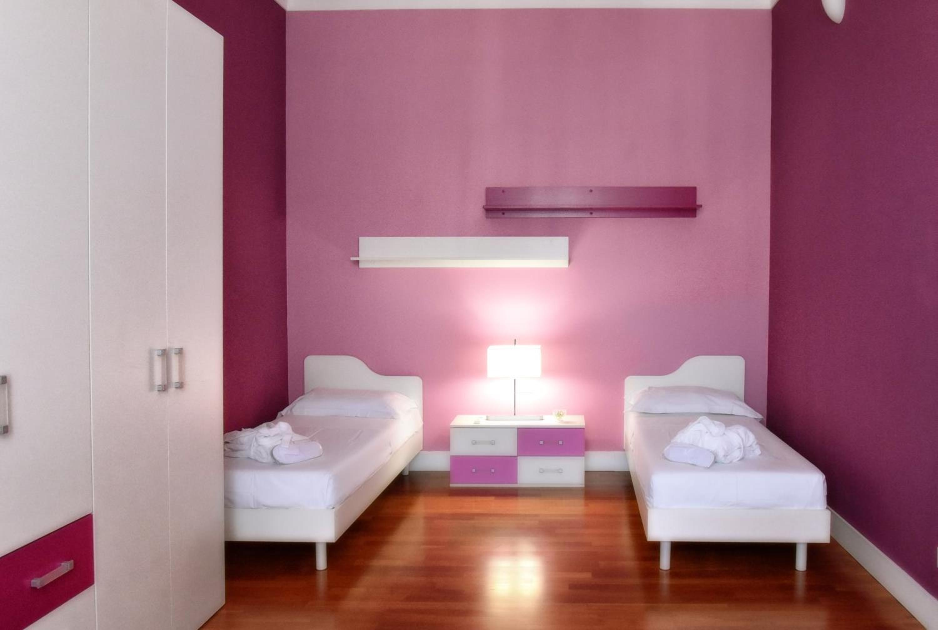 Two-Bedroom Depandance - Separate Building - Photo 12