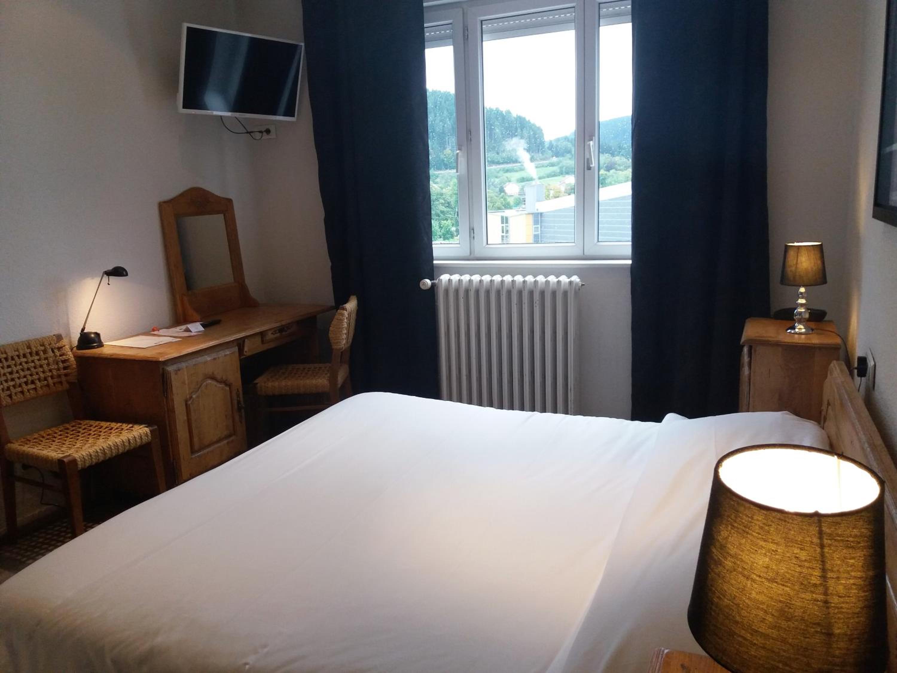 Double Room - Lake Side photo 2
