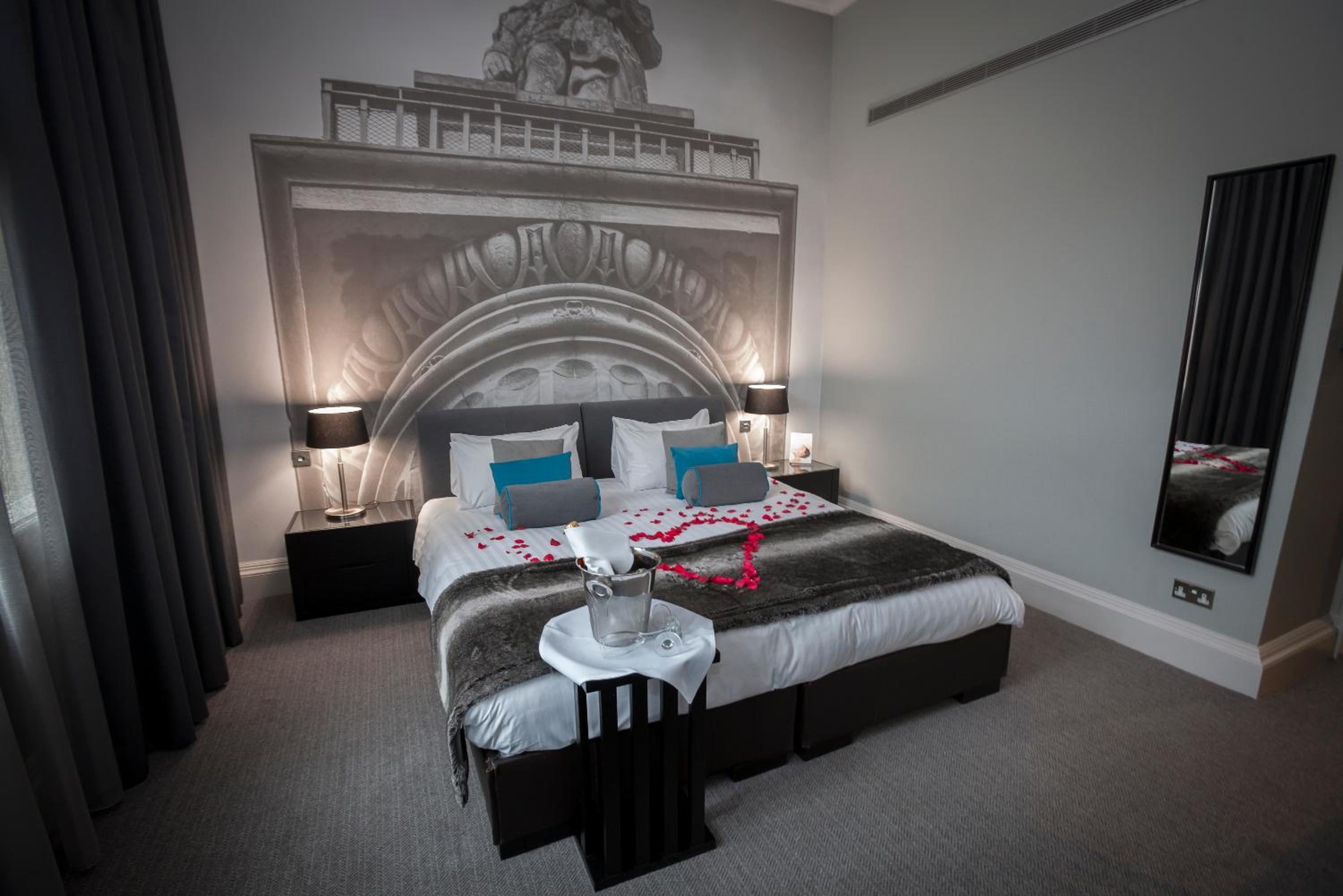 Deluxe Double Room - Photo 8