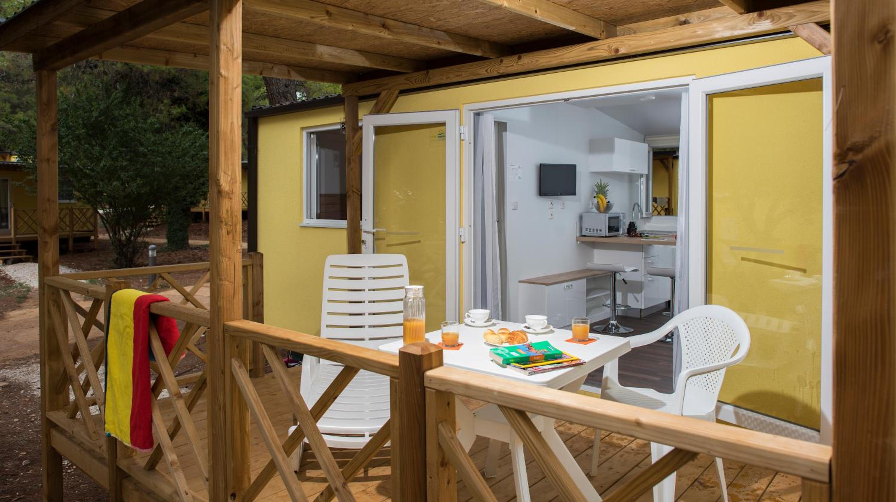 Superior Two-bedroom Mobile Home - Photo 8