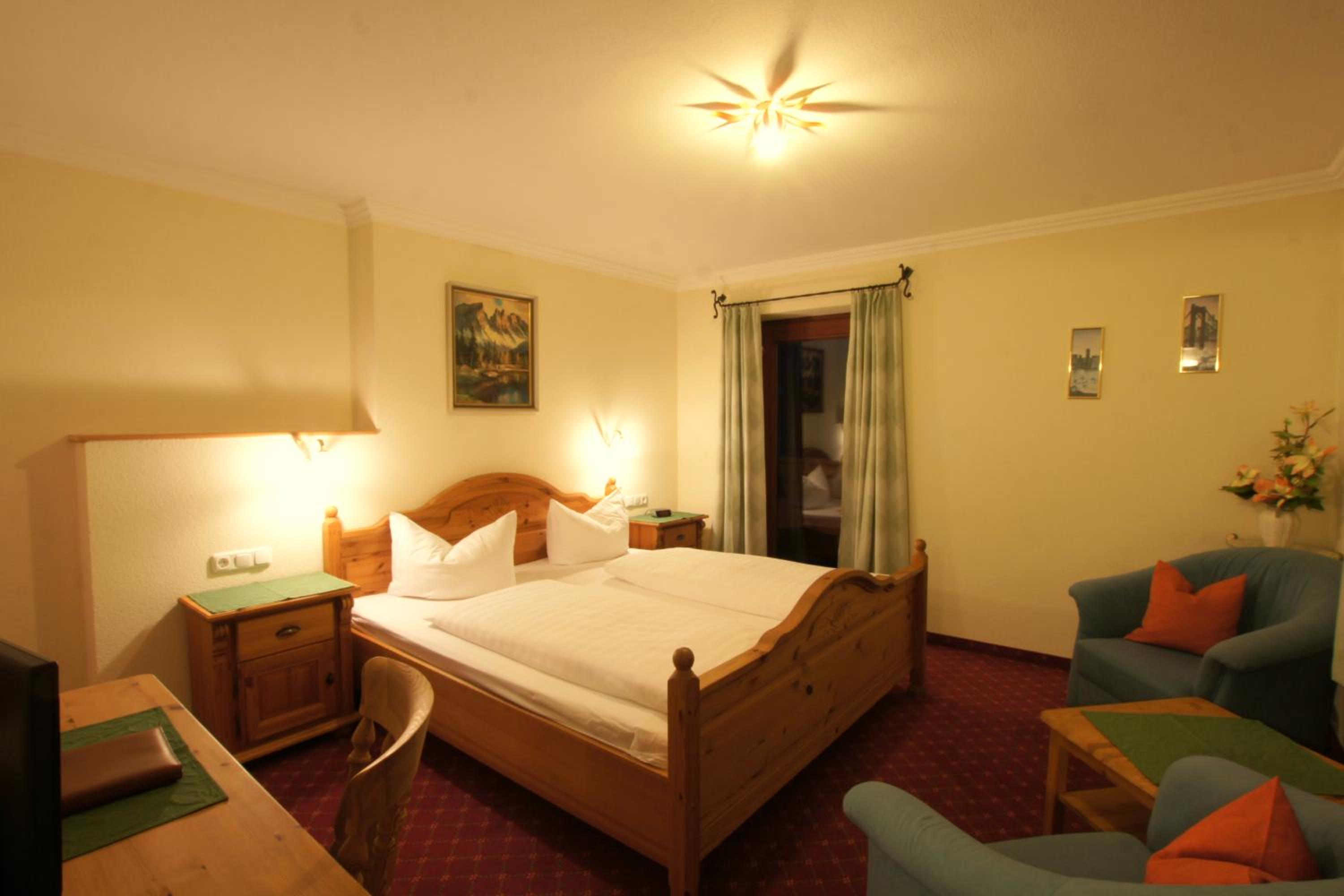 Double Room with Balcony photo 3