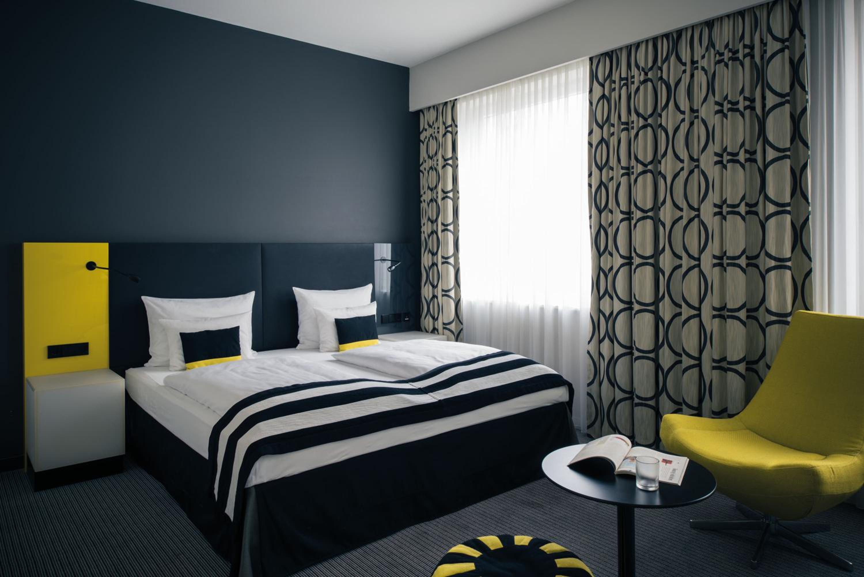 King Room - Accessible - Photo 2