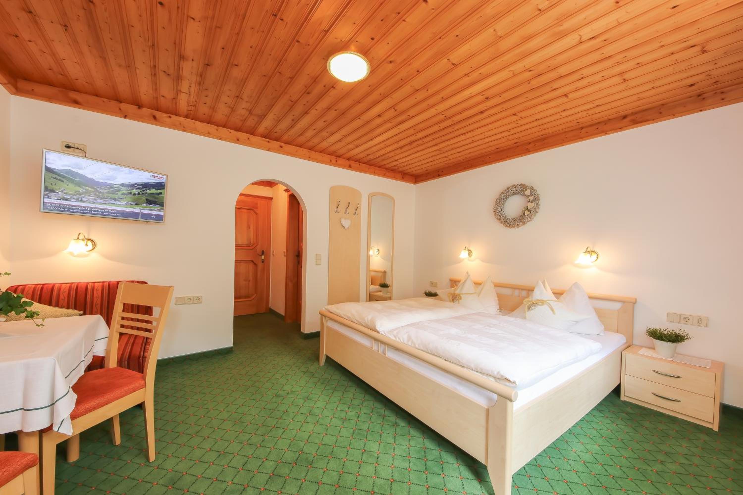 Double Room with Balcony photo 2