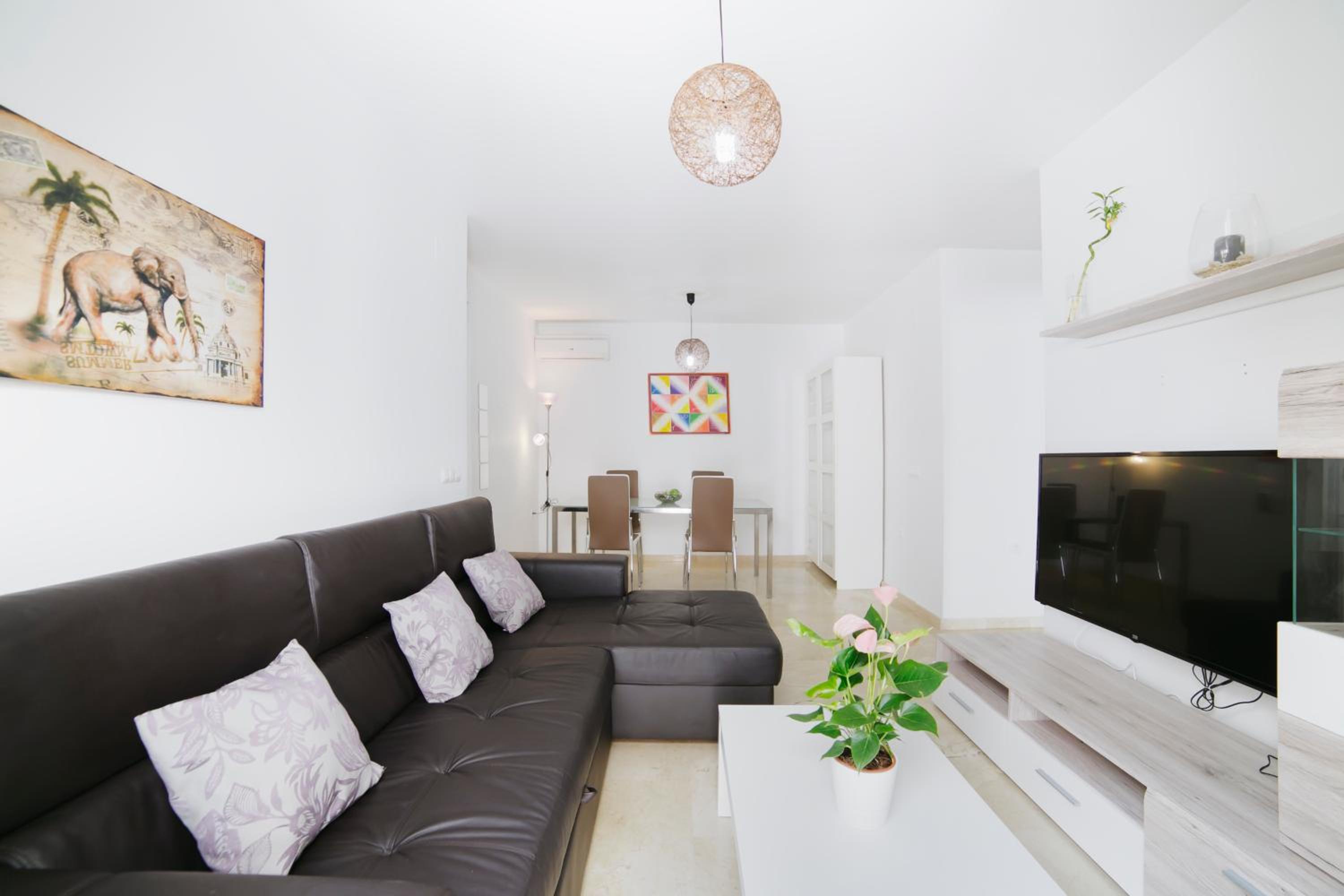 Apartamento de dos habitaciones con balcón - B2A