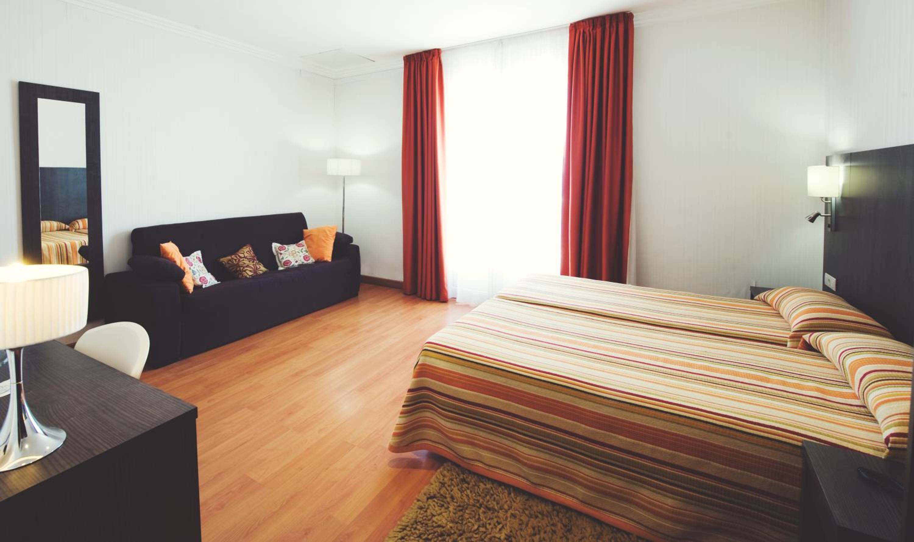 Double or Twin Room with Terrace - Sea View - Photo 13