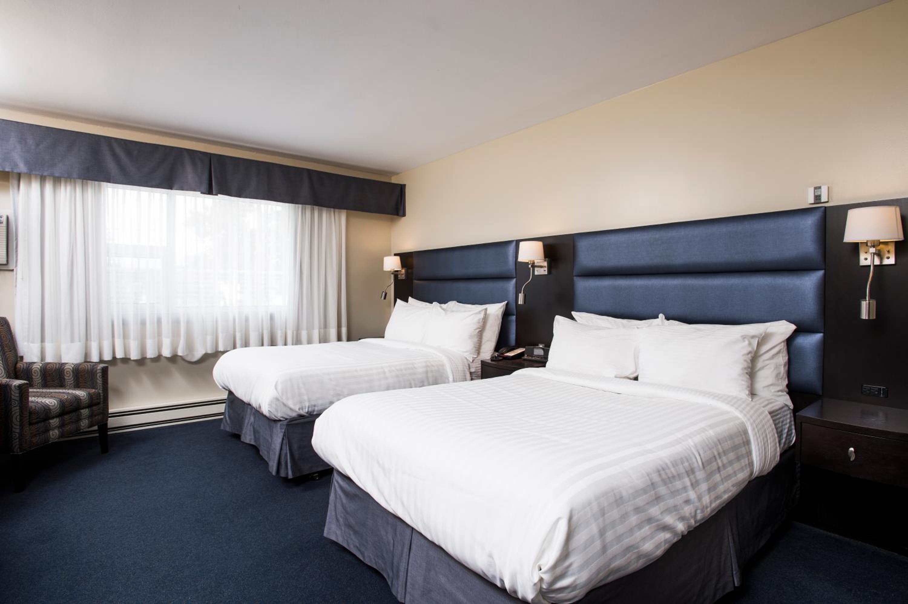 Double Room with Two Double Beds photo 2