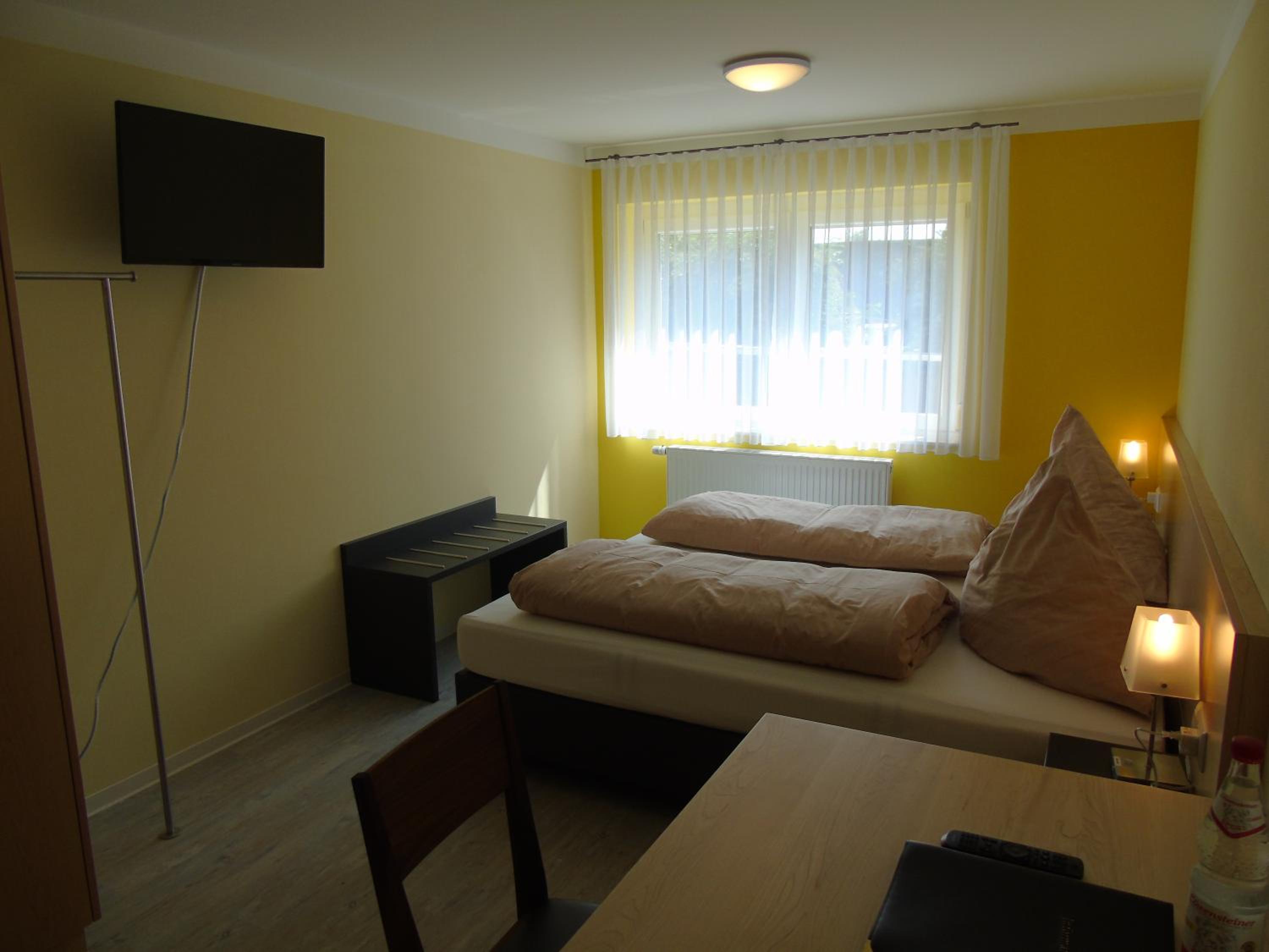 Double or Twin Room photo 3