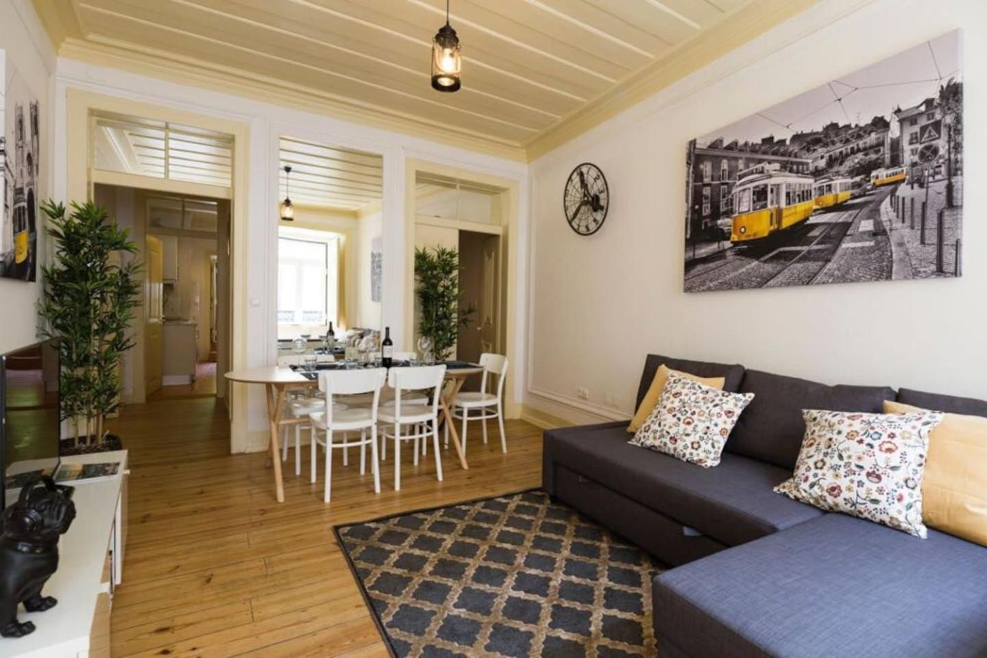 Two-Bedroom Apartment - Photo 6