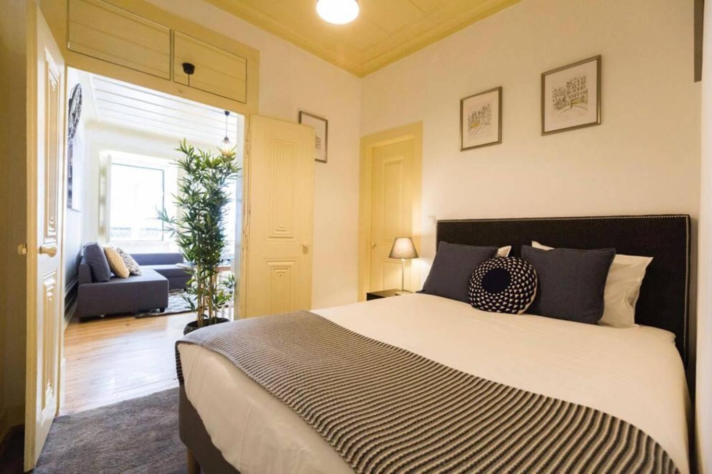 Two-Bedroom Apartment - Photo 9