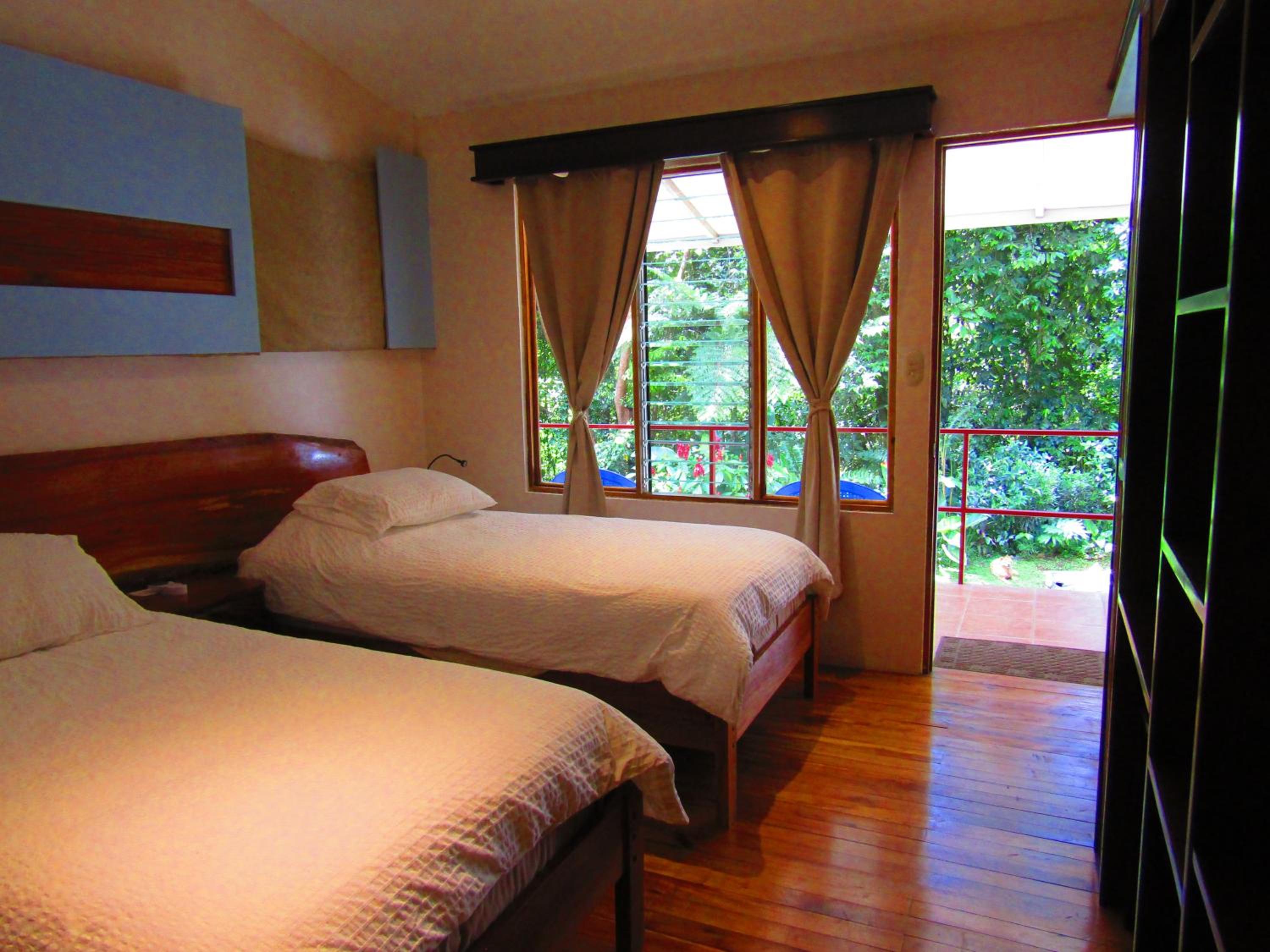 Standard Twin Room photo 3