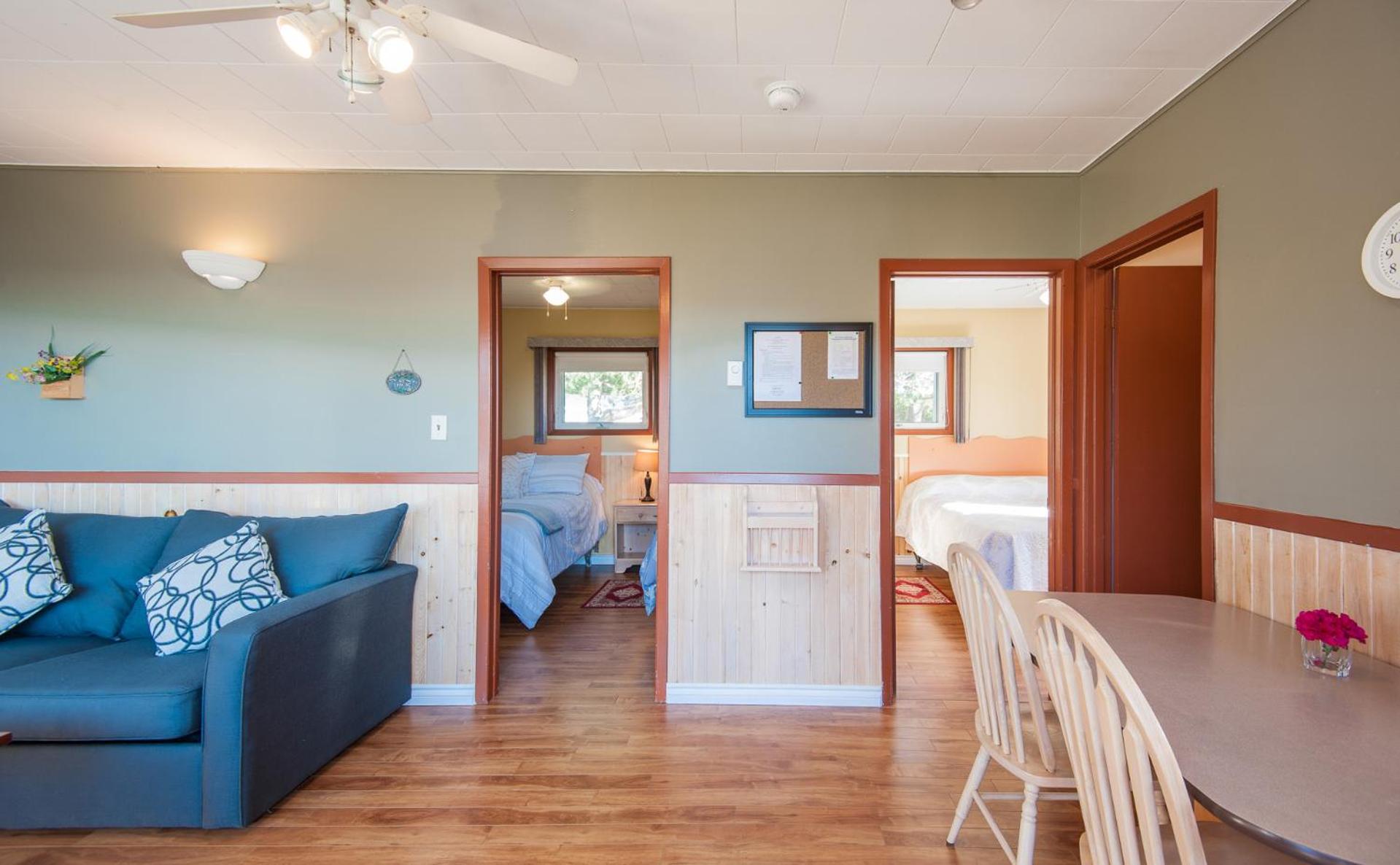 Two-Bedroom Deluxe Cottage photo 2