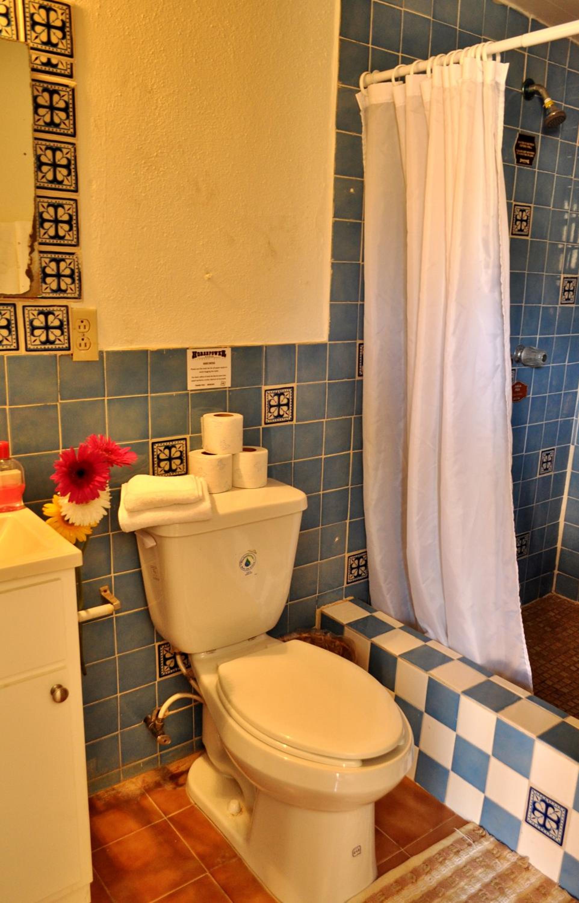 Budget Double Room photo 3