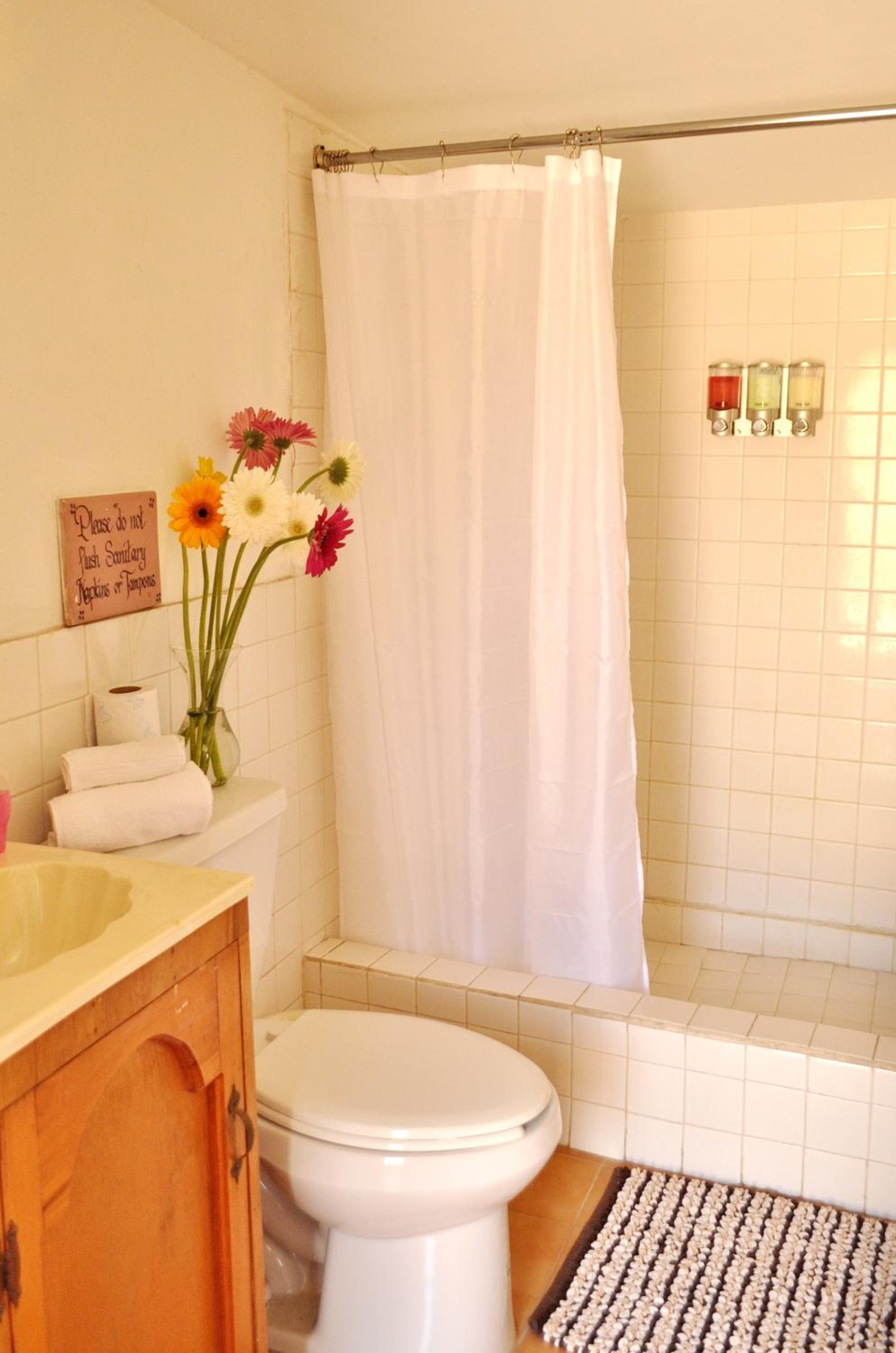 Double Room with Shared Bathroom photo 3