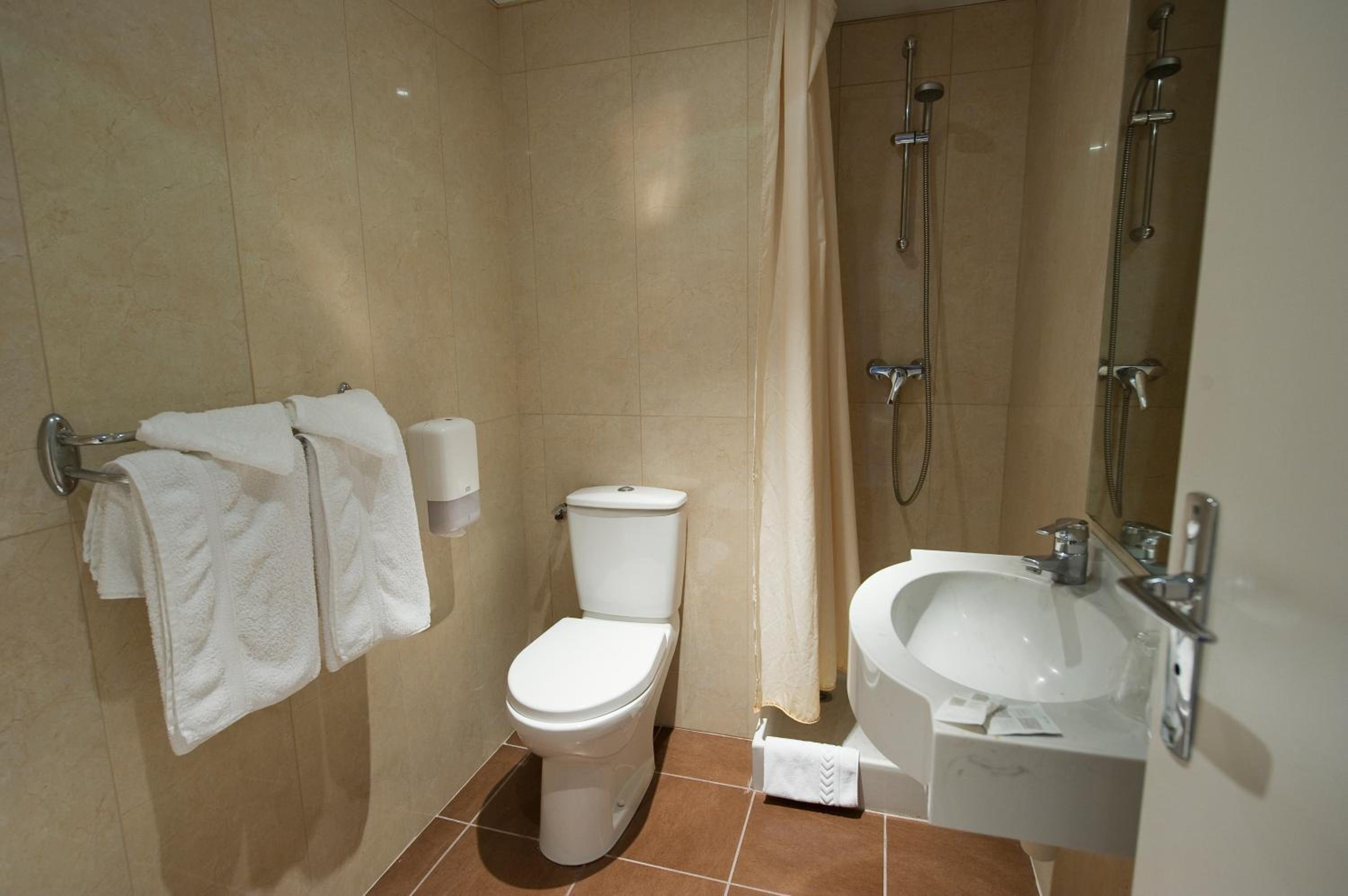 Single Room - Photo 10