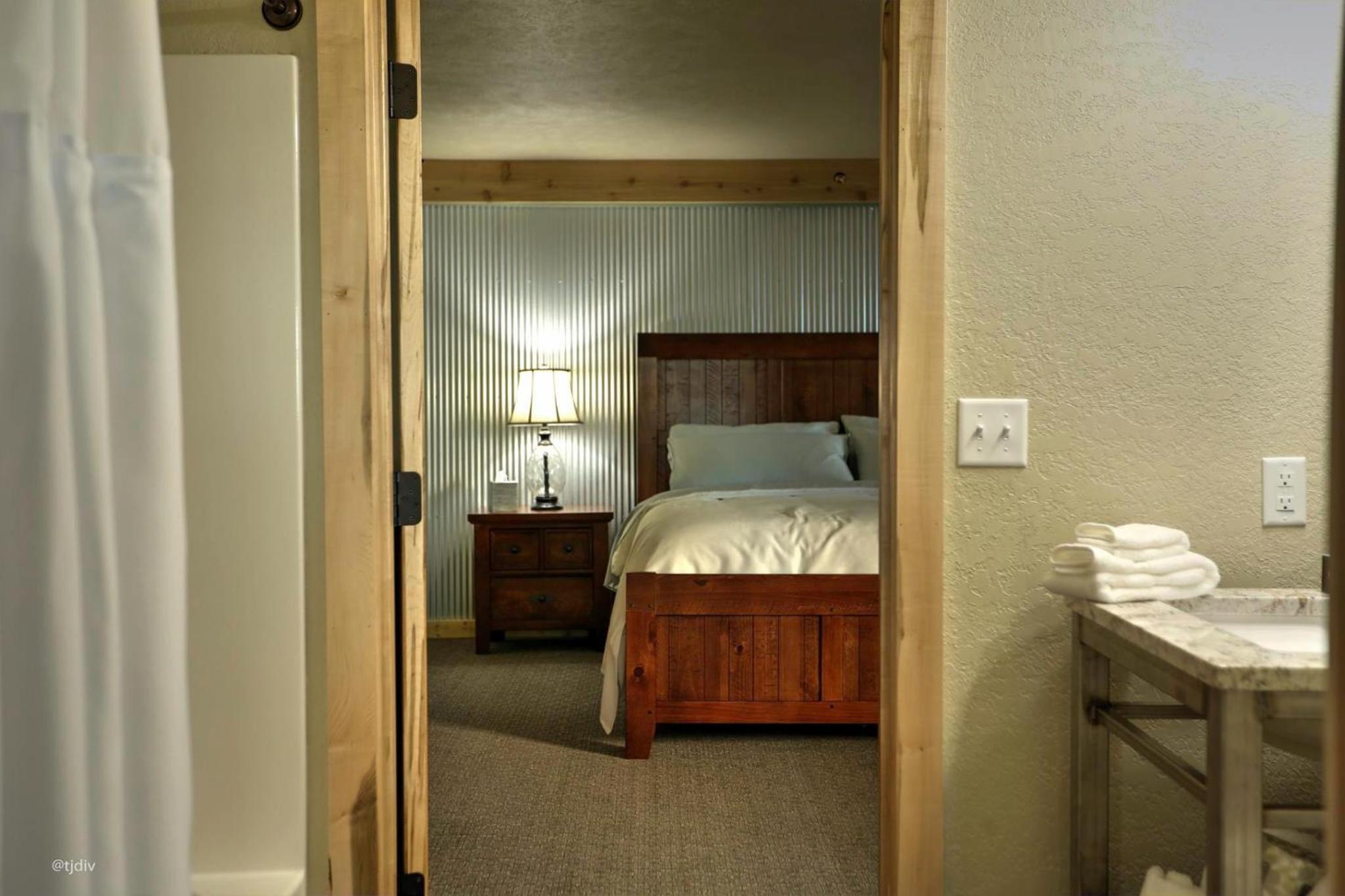 Deluxe King Room photo 3