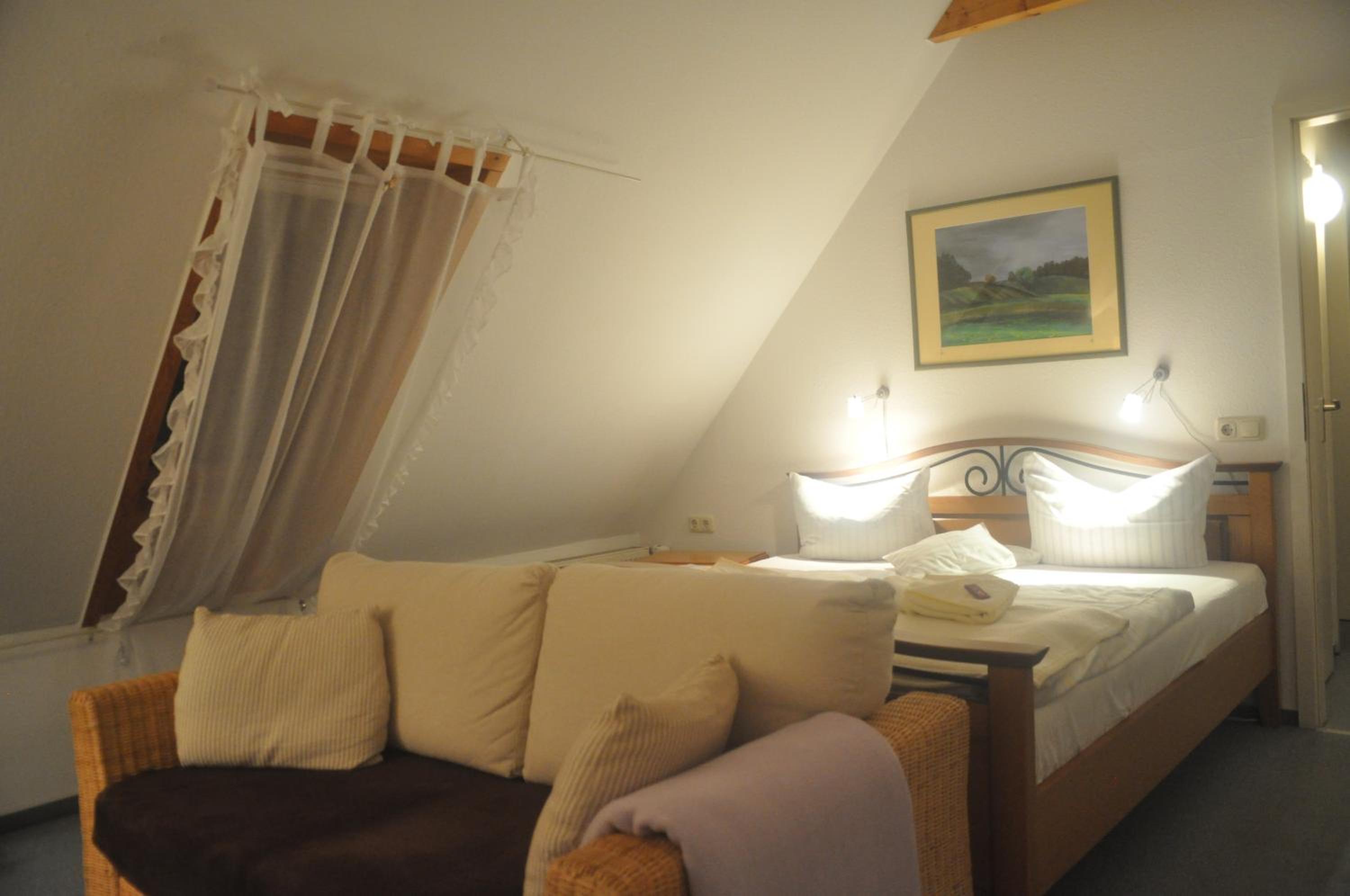 Double Room with Private Bathroom photo 3