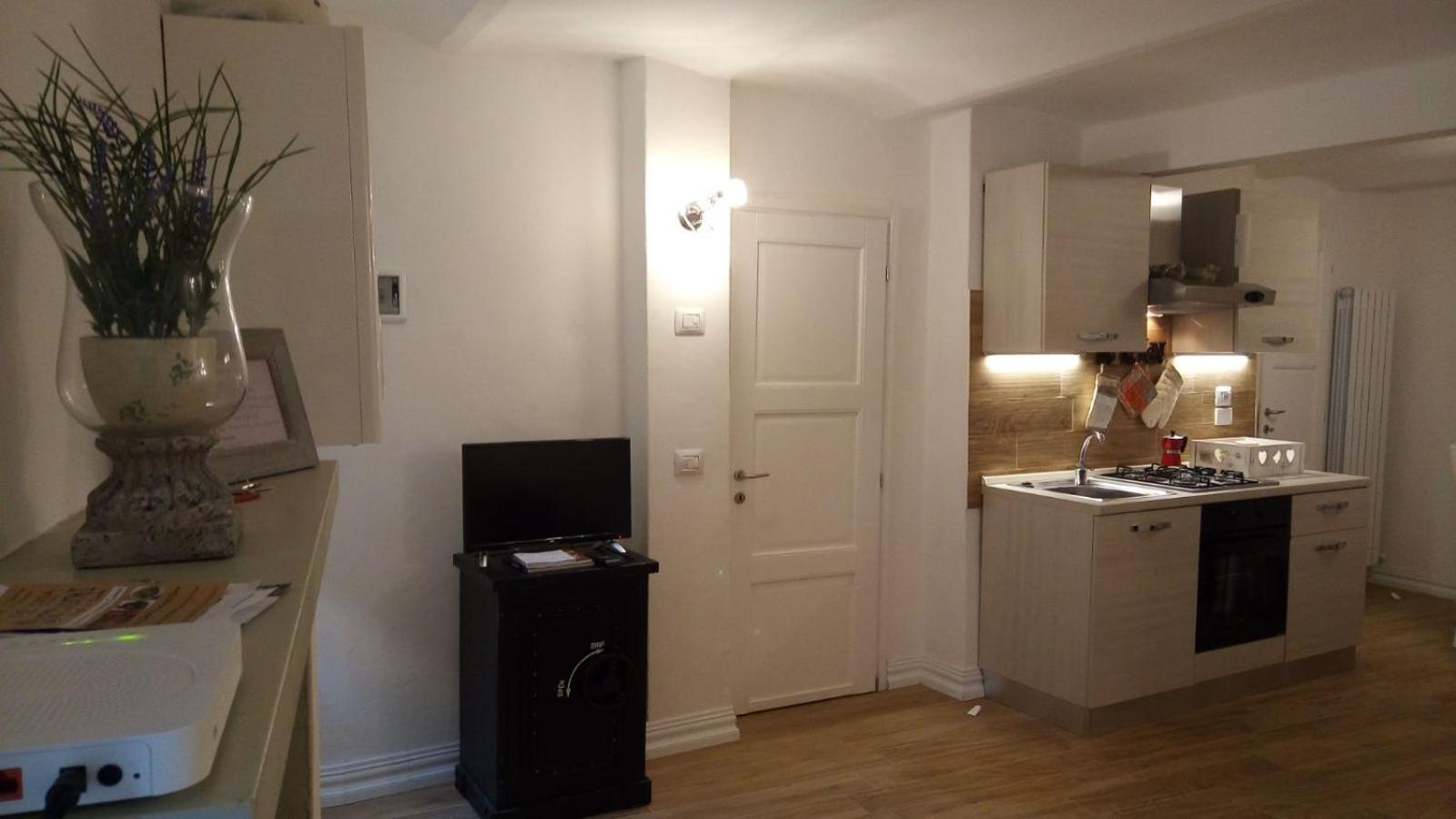 Two-Bedroom Apartment - Photo 31