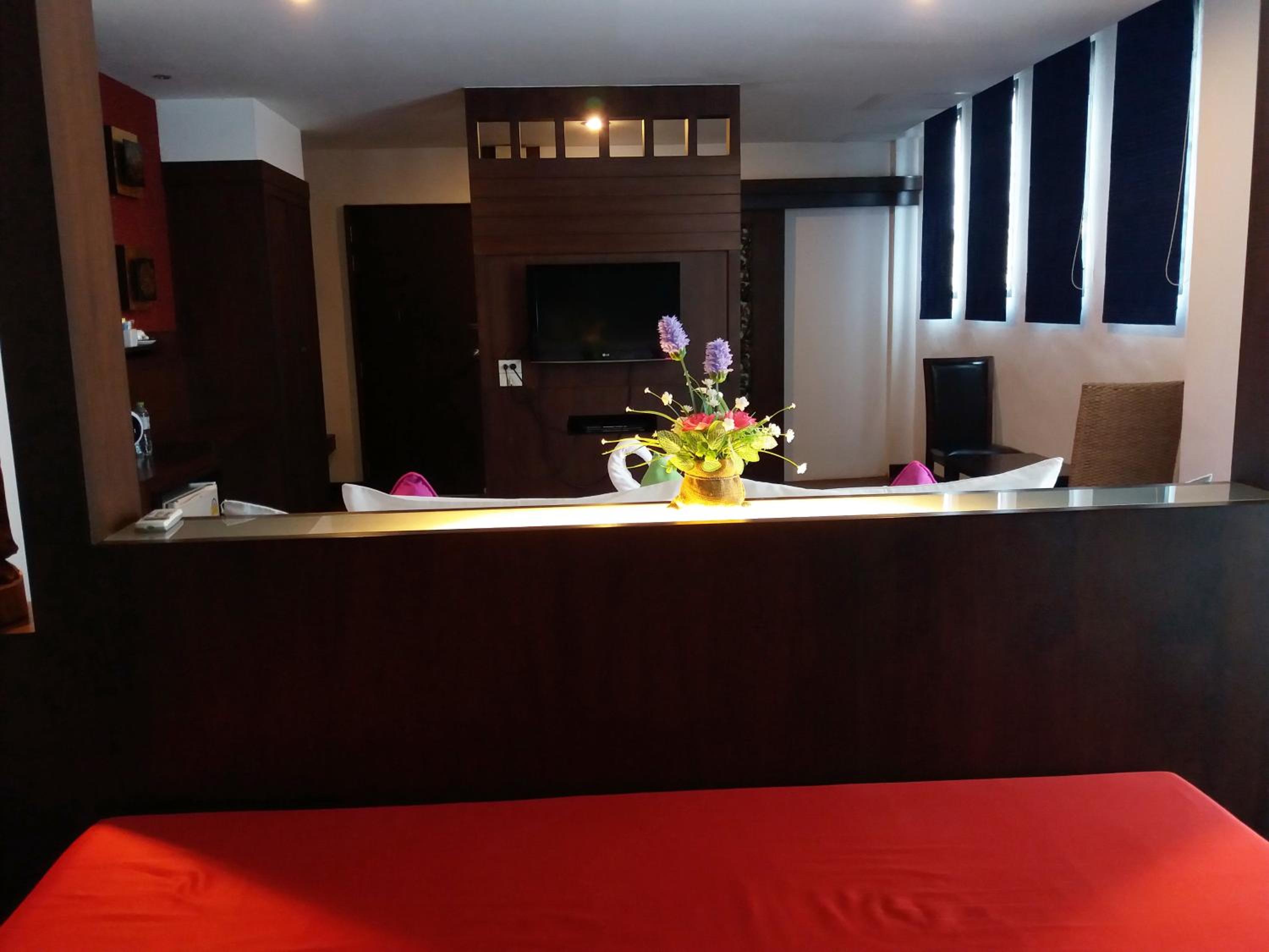 Suite - Photo 7