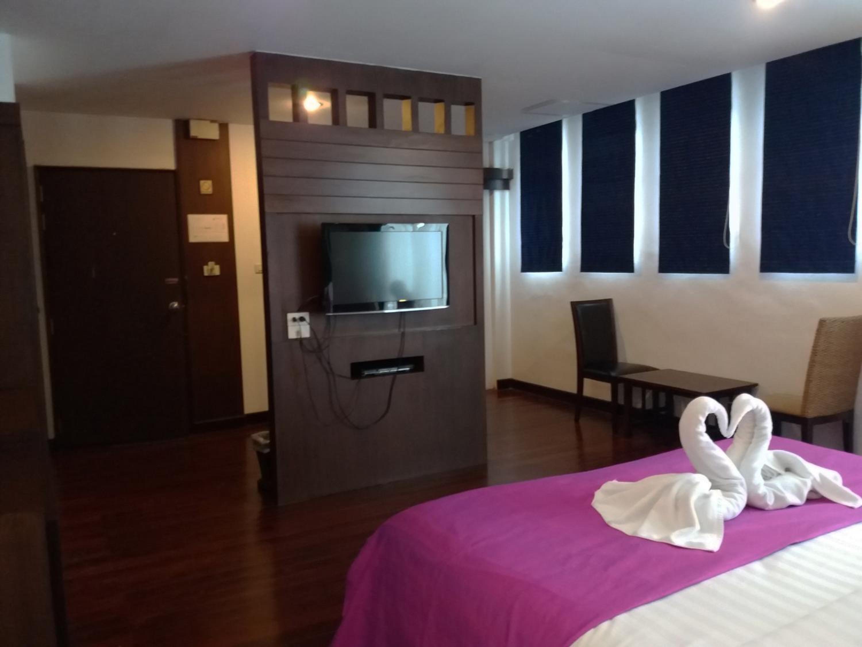 Suite - Photo 9