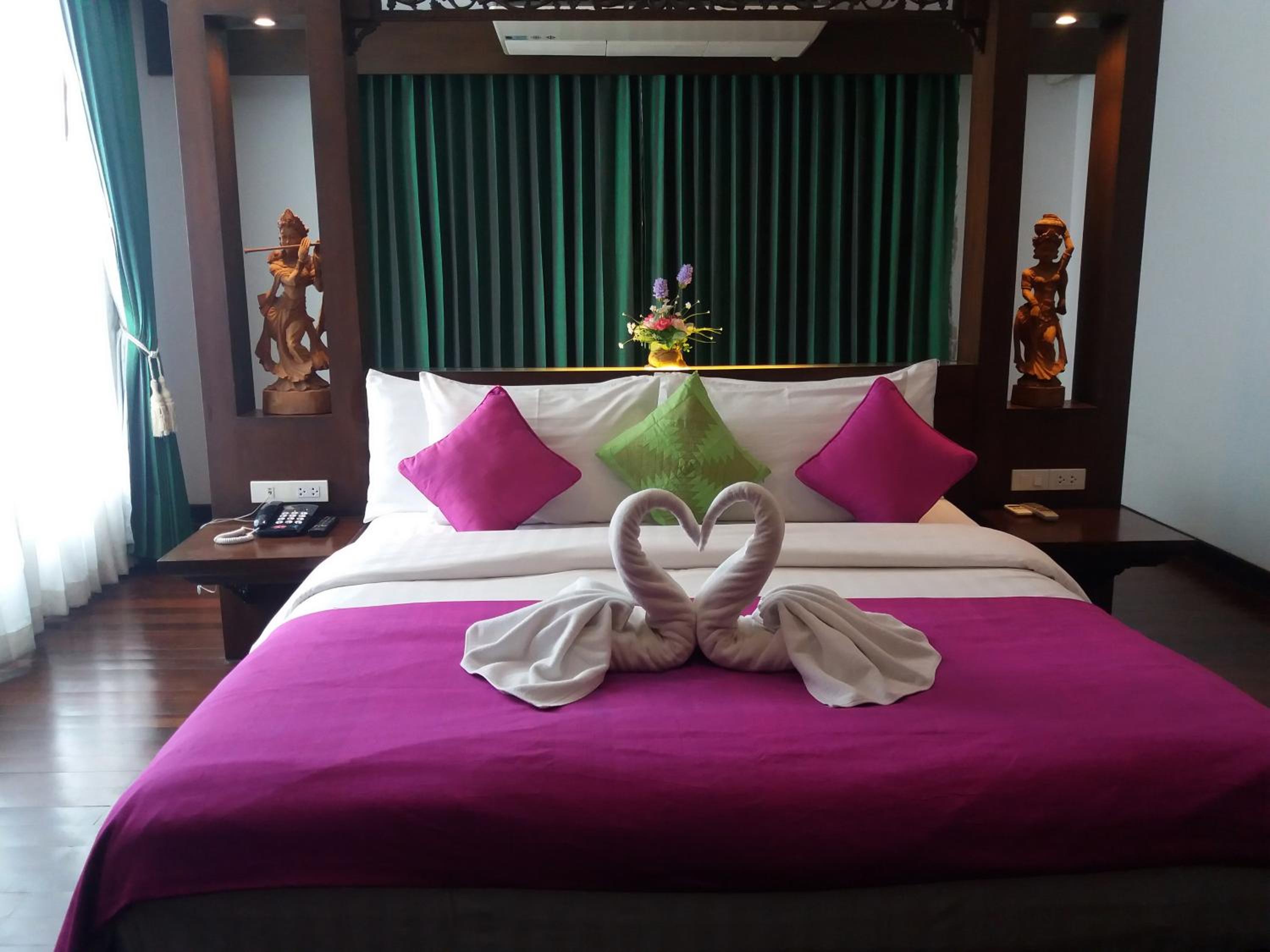 Suite - Photo 3