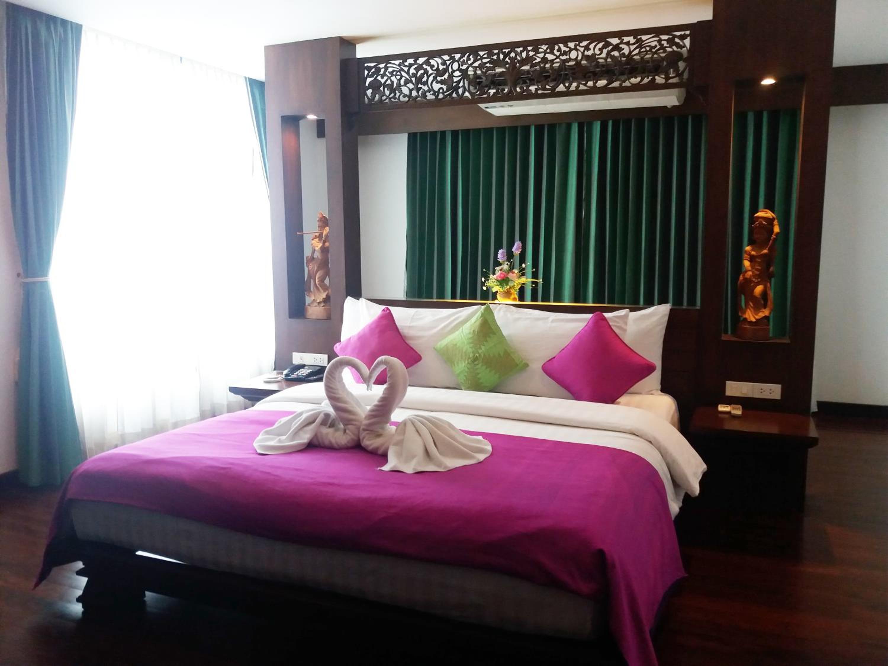 Suite - Photo 8