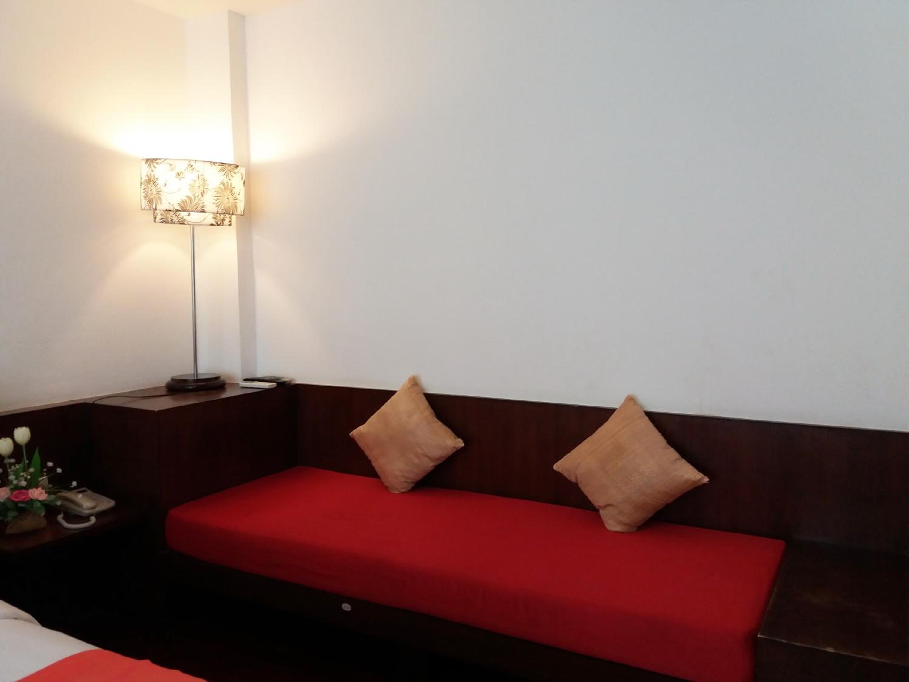 Deluxe Double Room - Photo 9