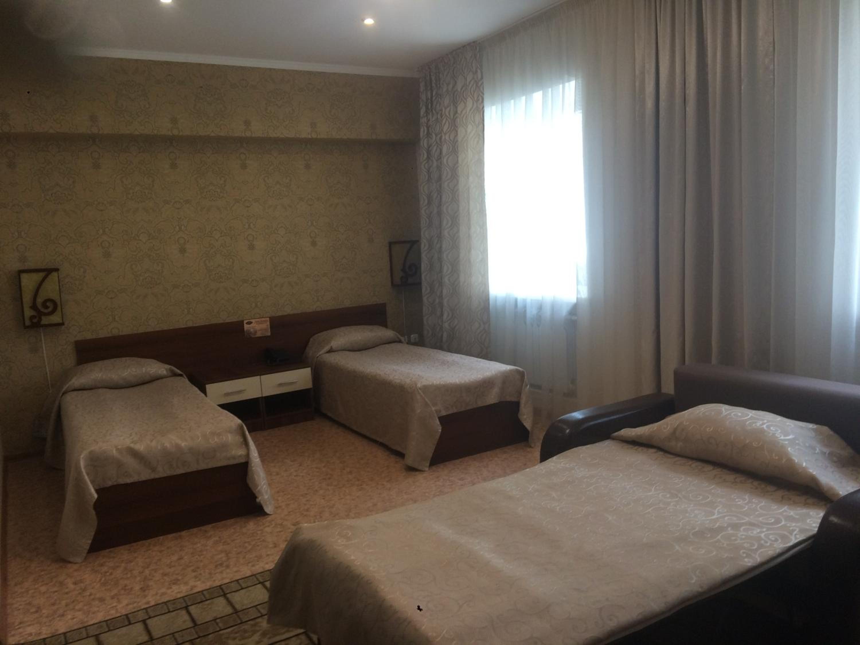 Standard Triple Room - Photo 1