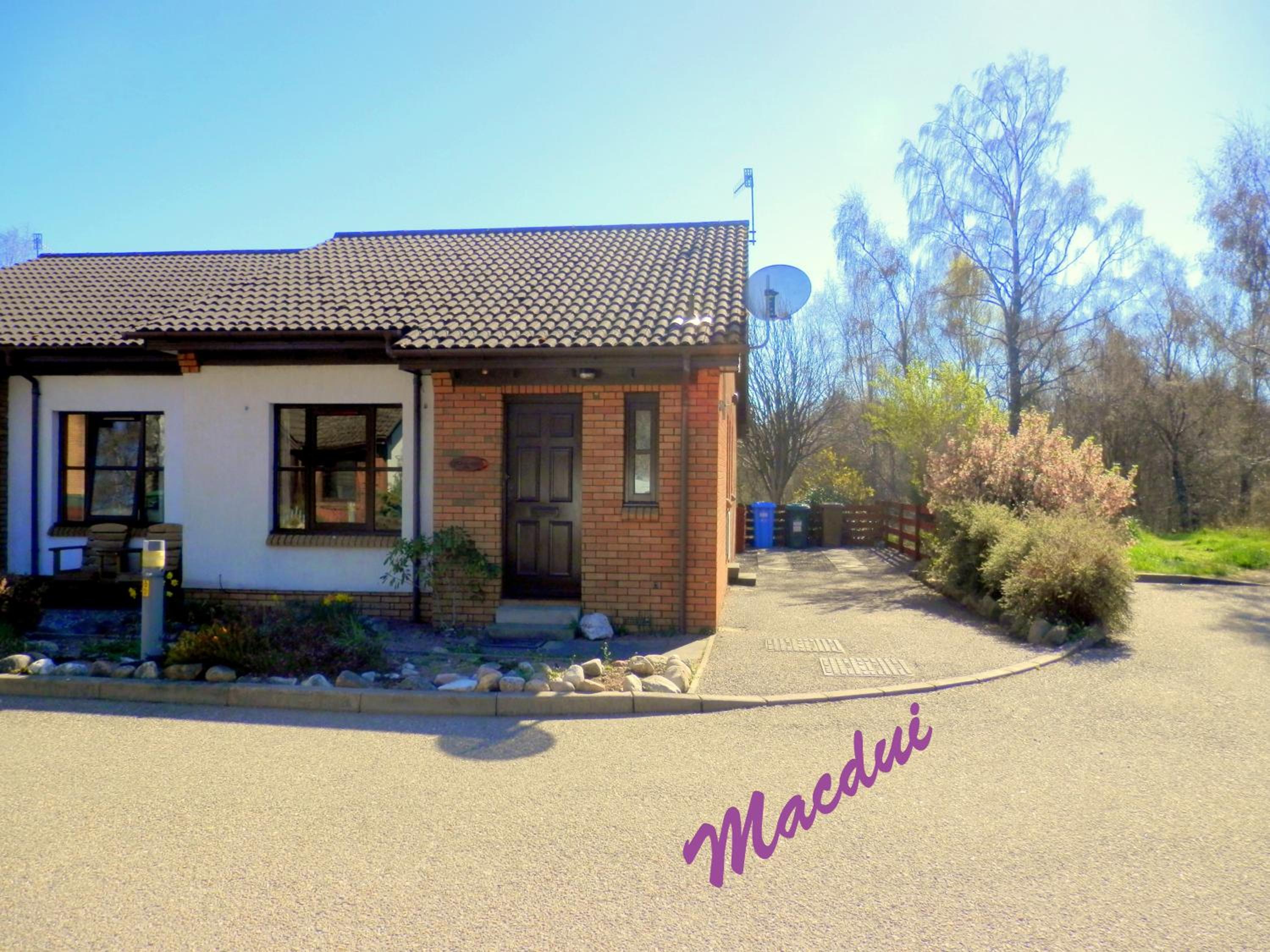 Two Bedroom House photo 2
