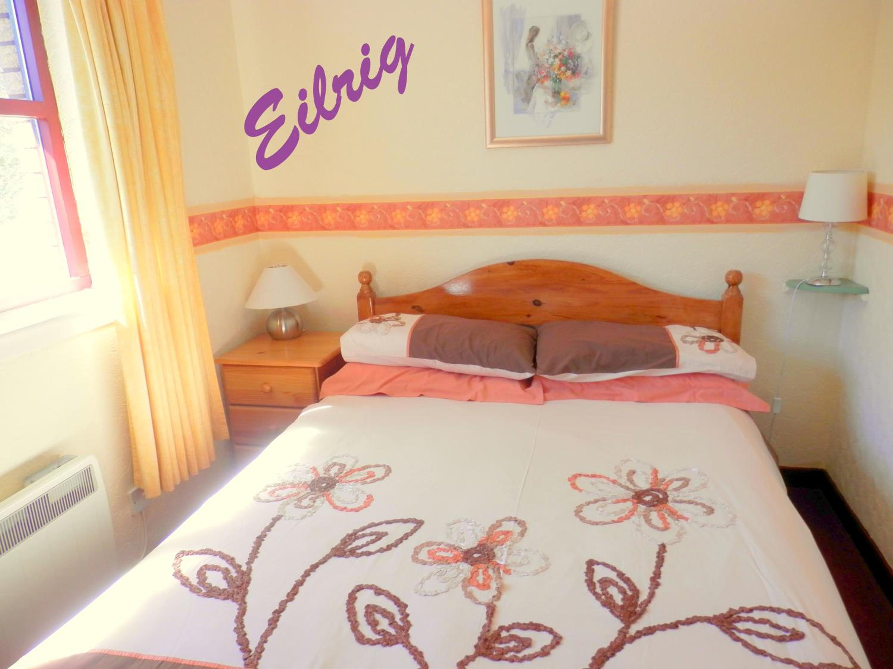 Two Bedroom House photo 2