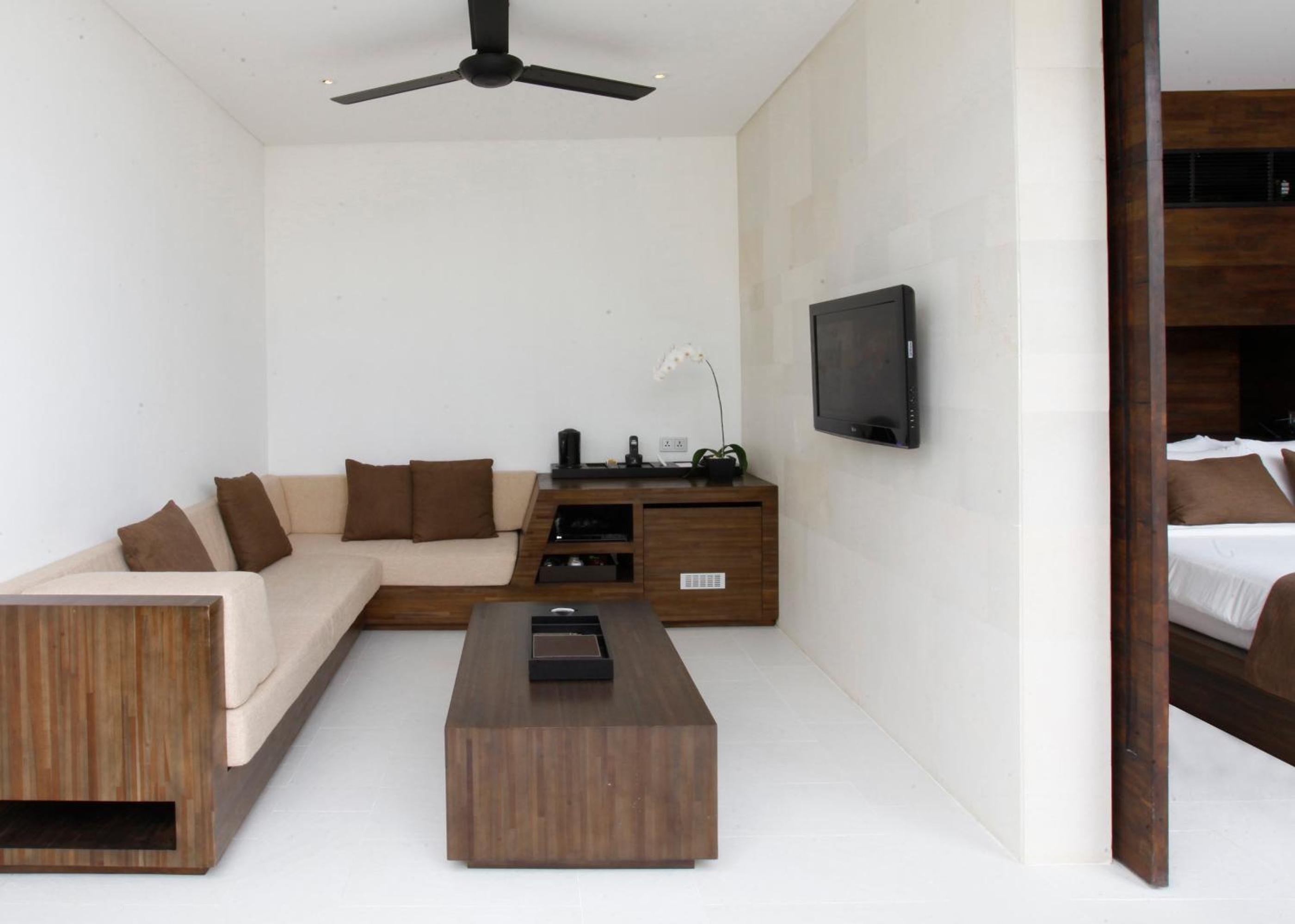 One-Bedroom Villa with Private Pool - Photo 2