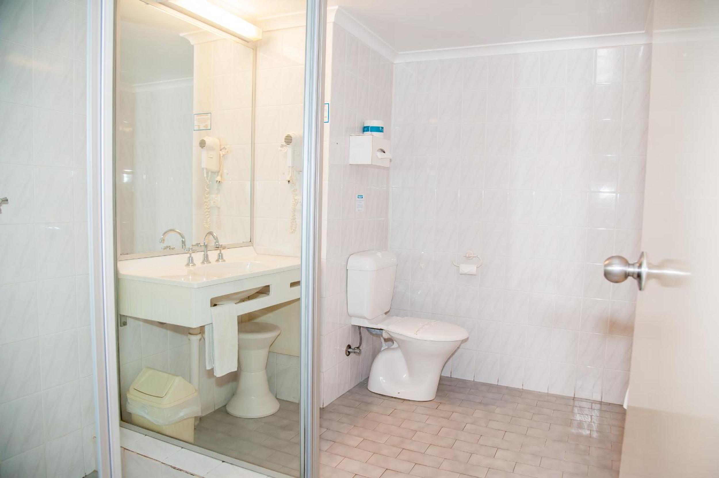 One-Bedroom Apartment with Balcony and Sea View photo 2