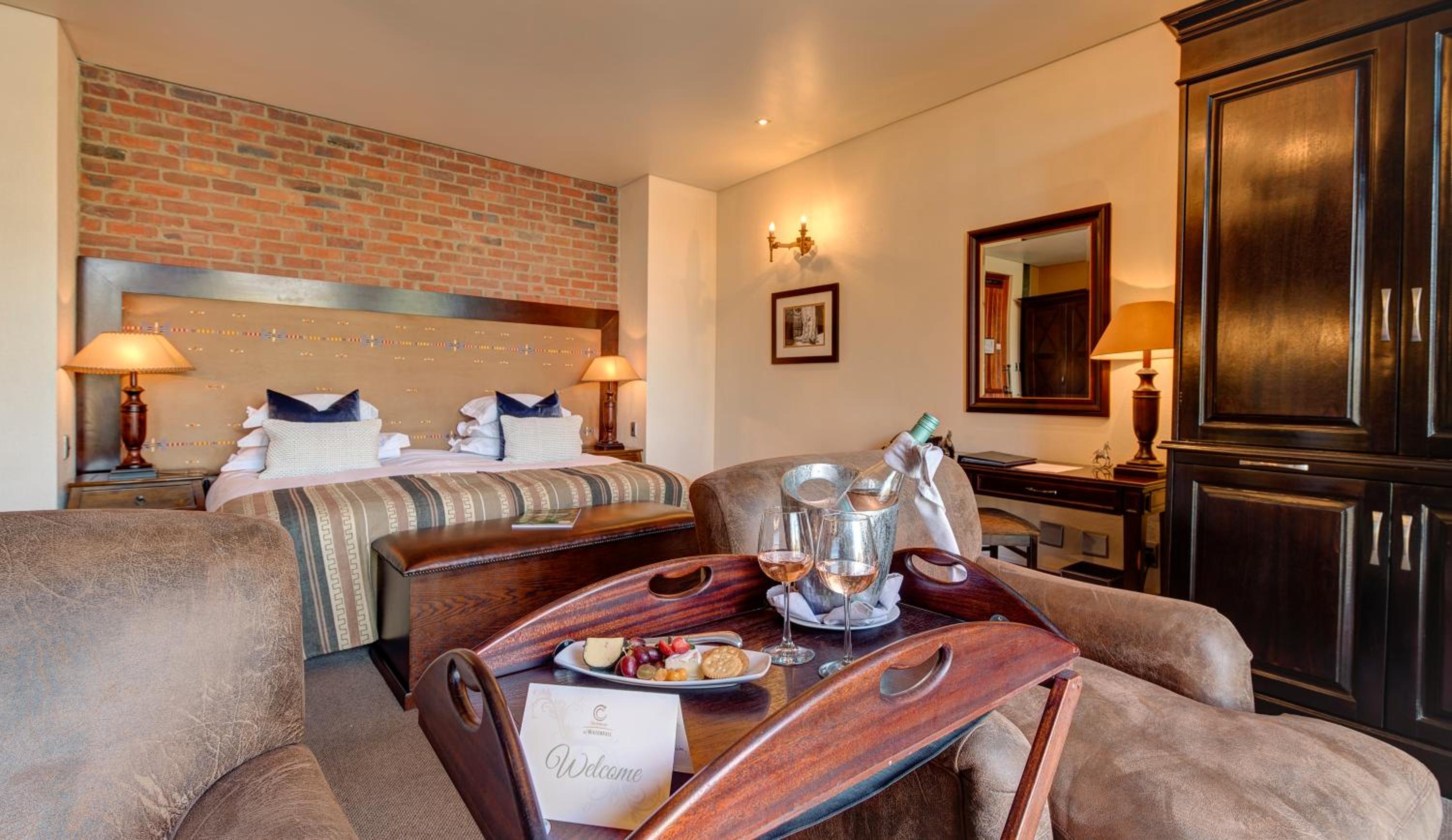 Double or Twin Room with Balcony - Photo 3