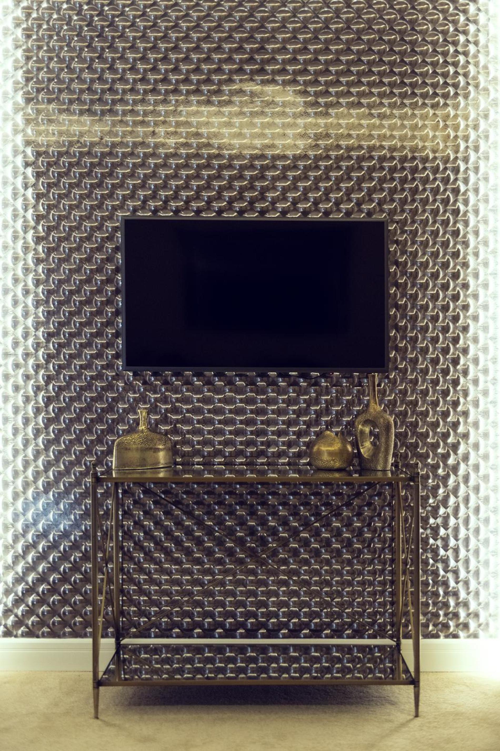 Queen Suite