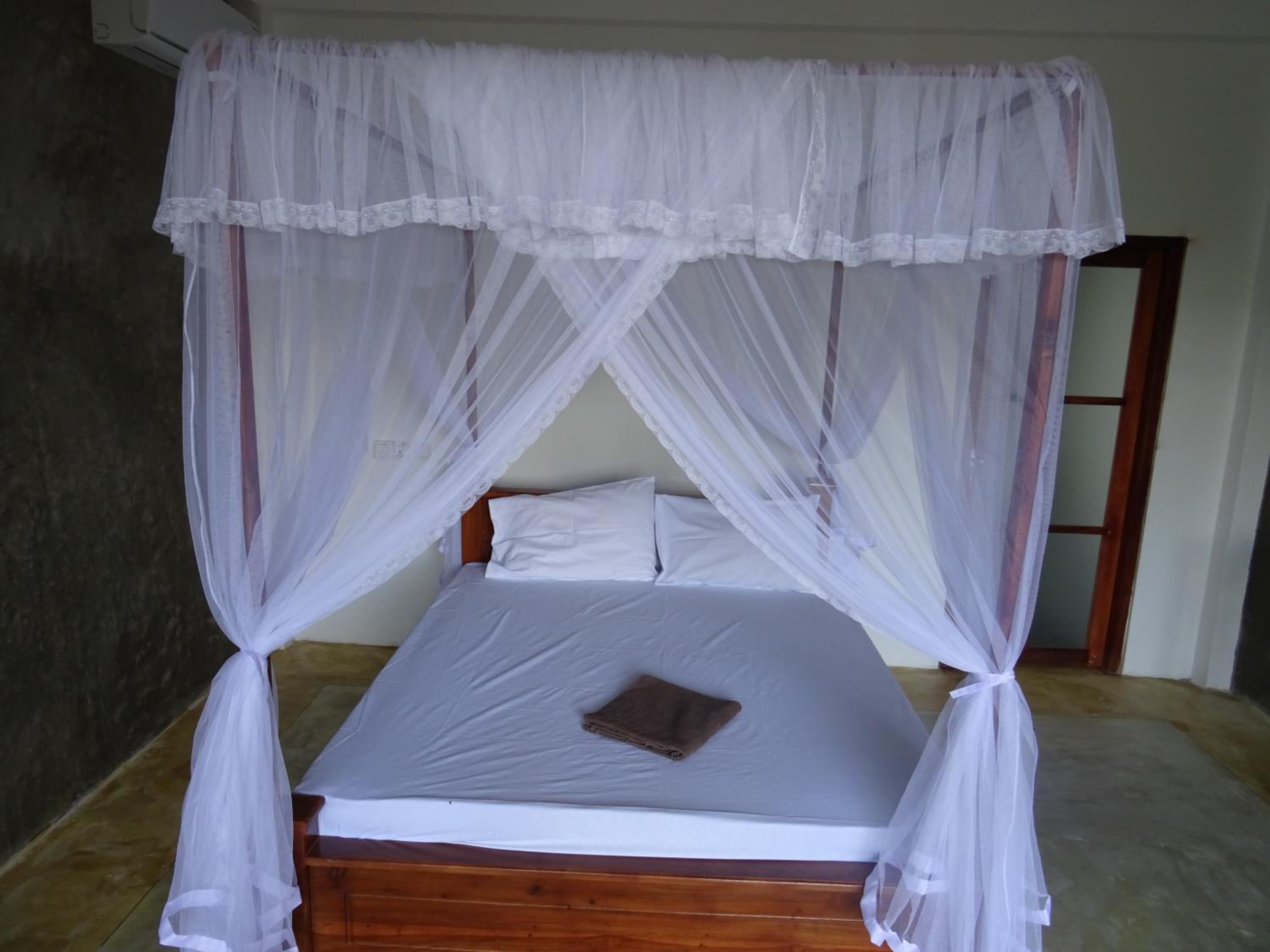 Deluxe Double Room with AC photo 3