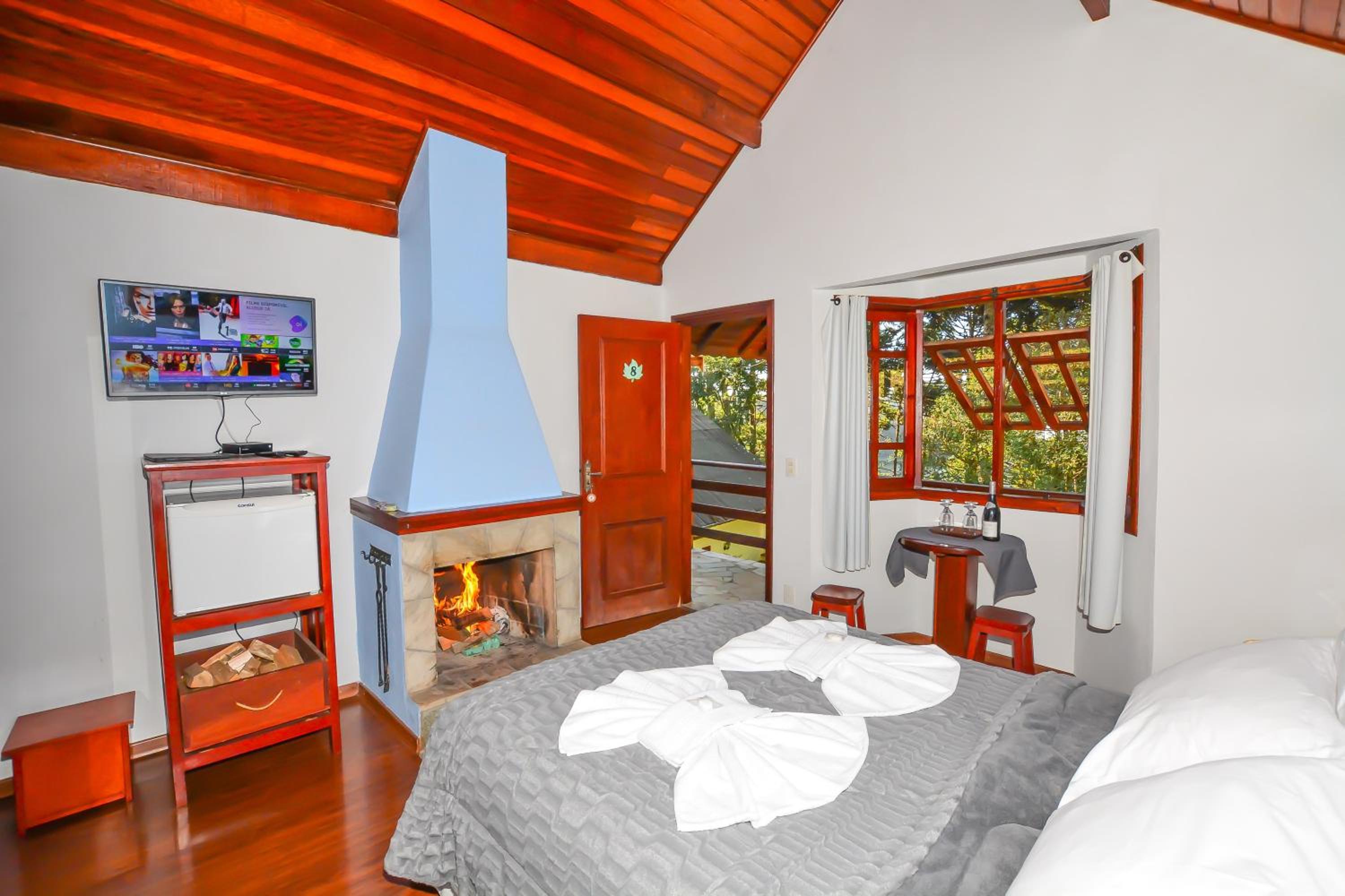 Standard Double Room - Photo 4