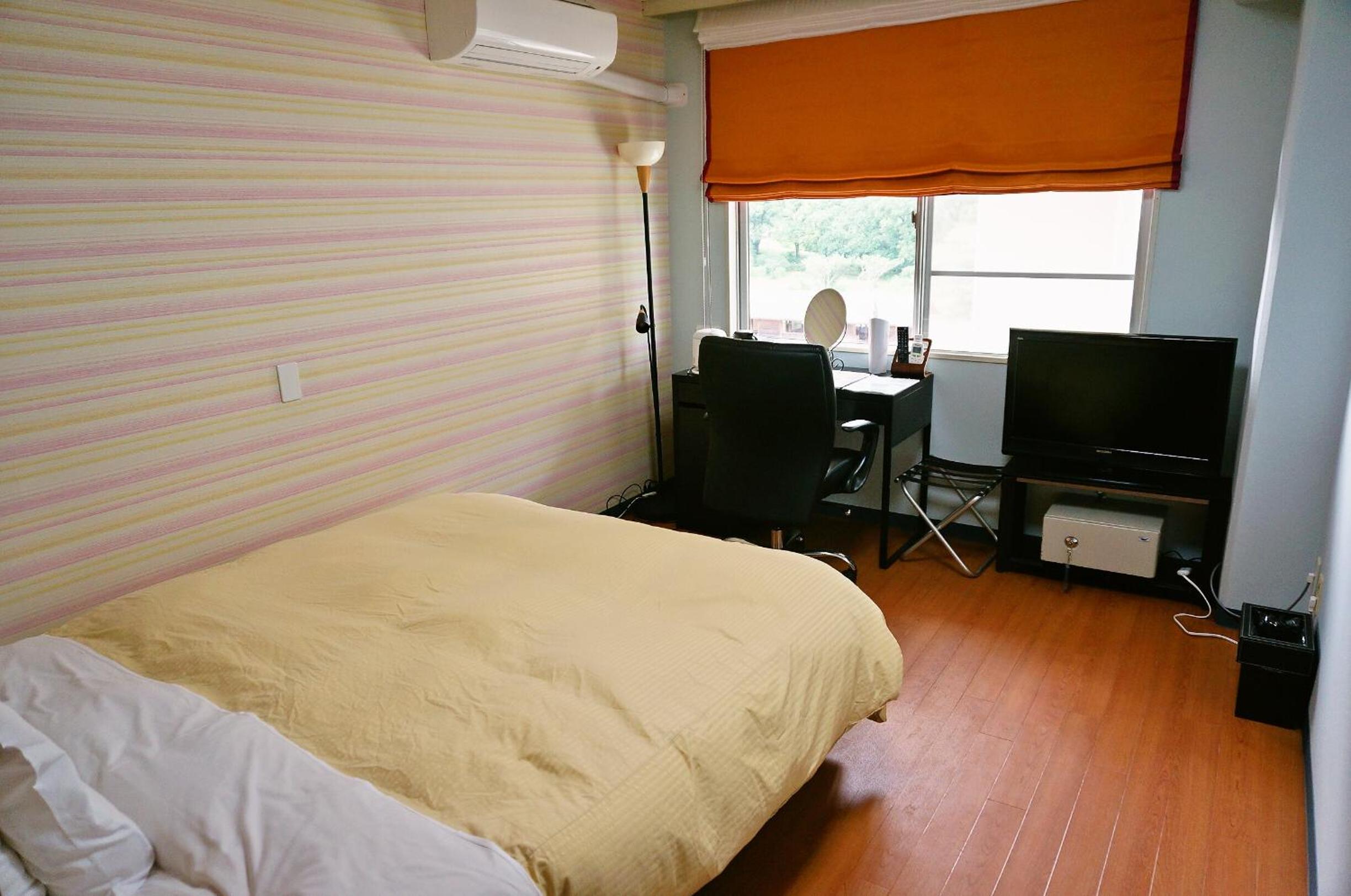 Double Room - Mountain Side - Non-Smoking