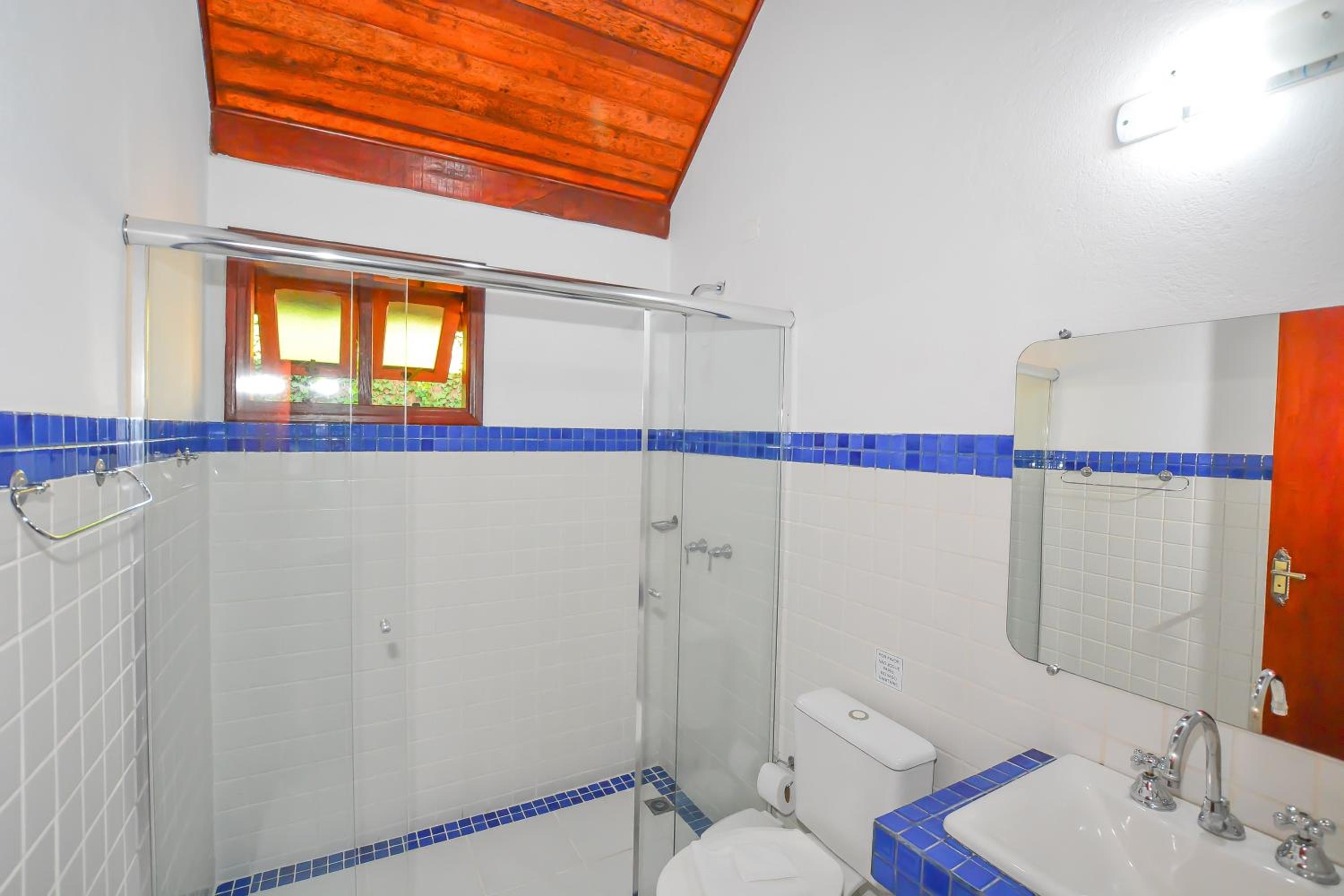 Standard Double Room - Photo 6