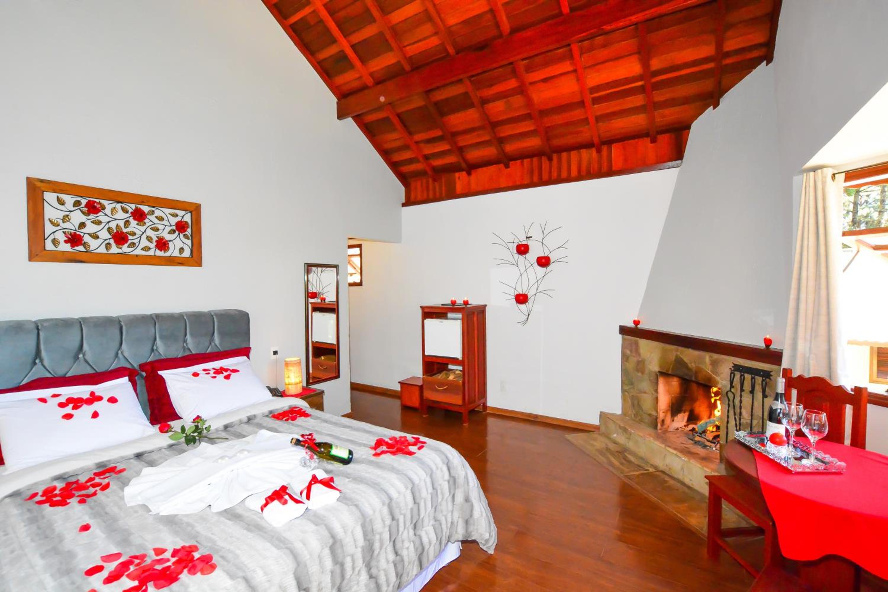Double Room with Spa Bath - Photo 16
