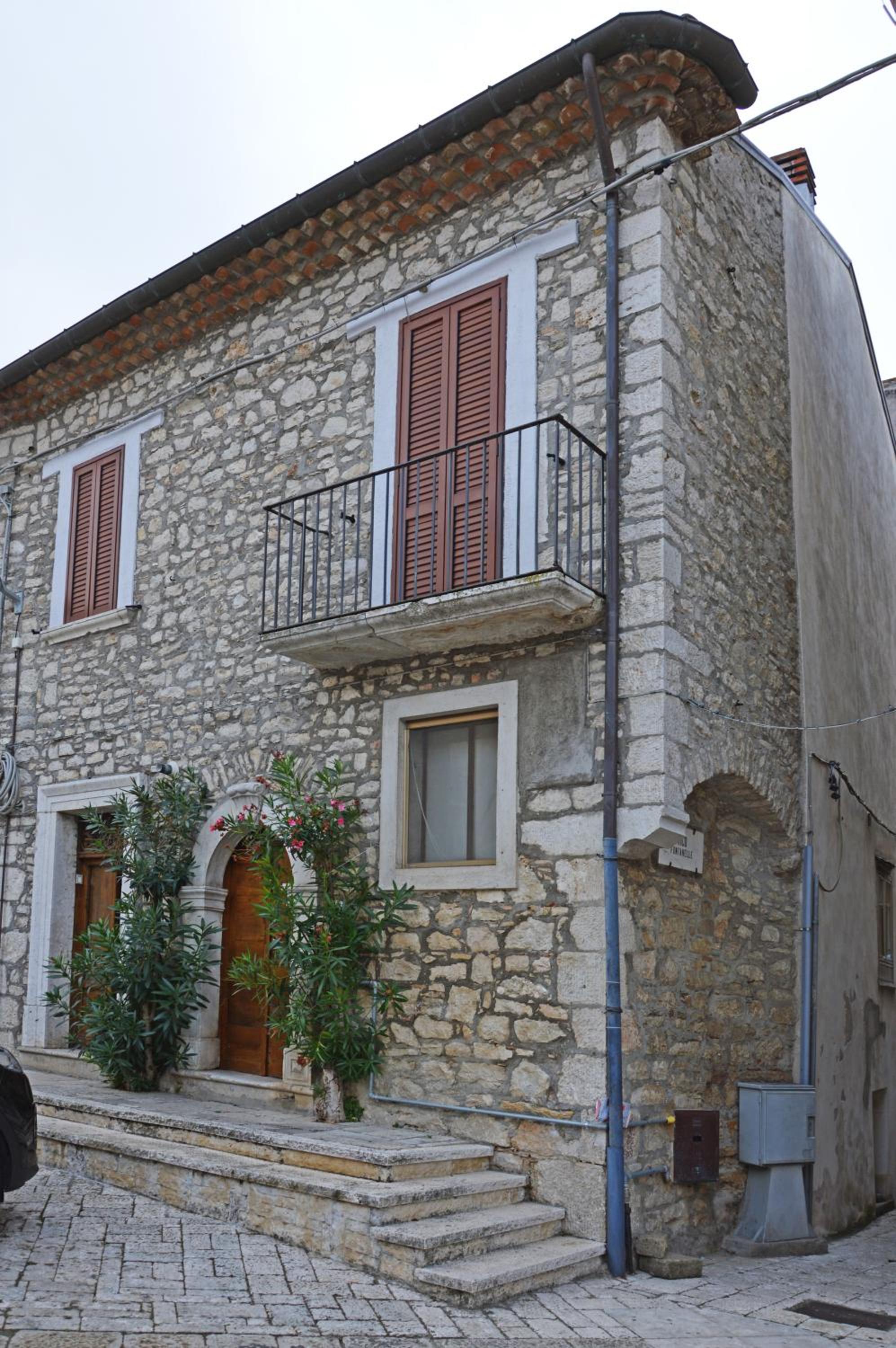 Three-Bedroom House - Photo 11