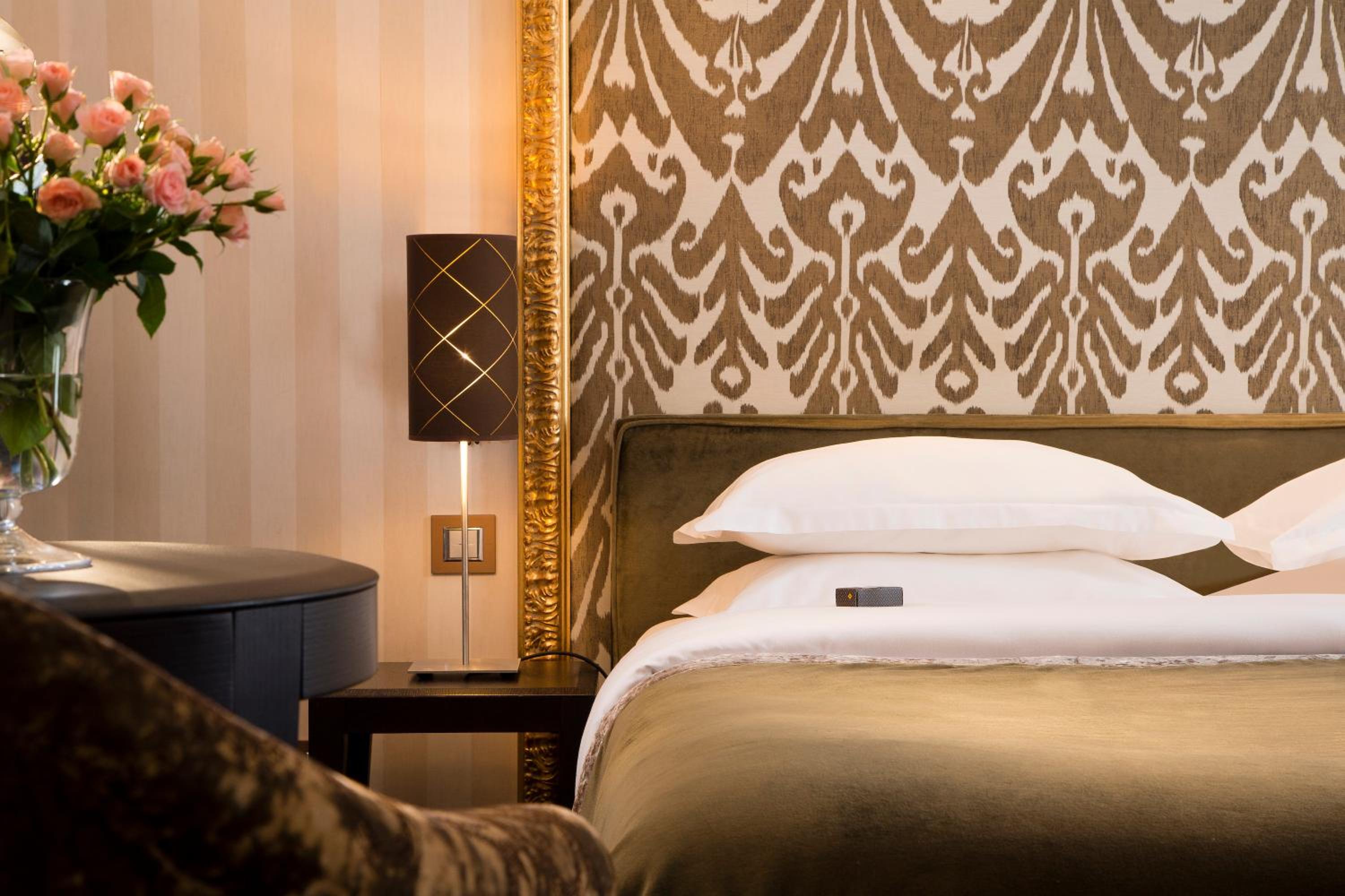 Executive Room thumbnail 6